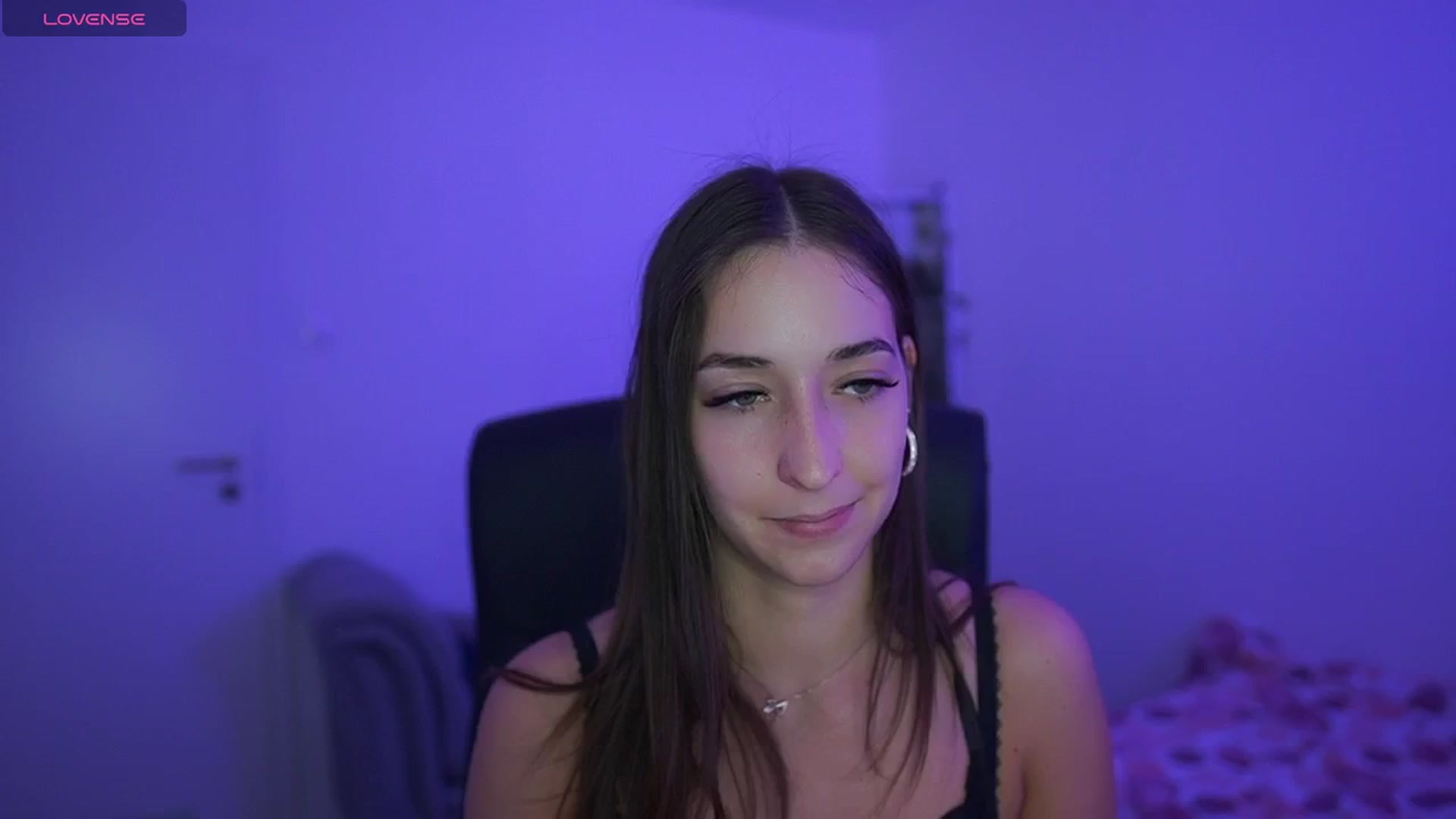 Gallery image thumbnail from Brunettte_18's myfreecams stream on, 04/25/2026, 19:23 image 18 of 20