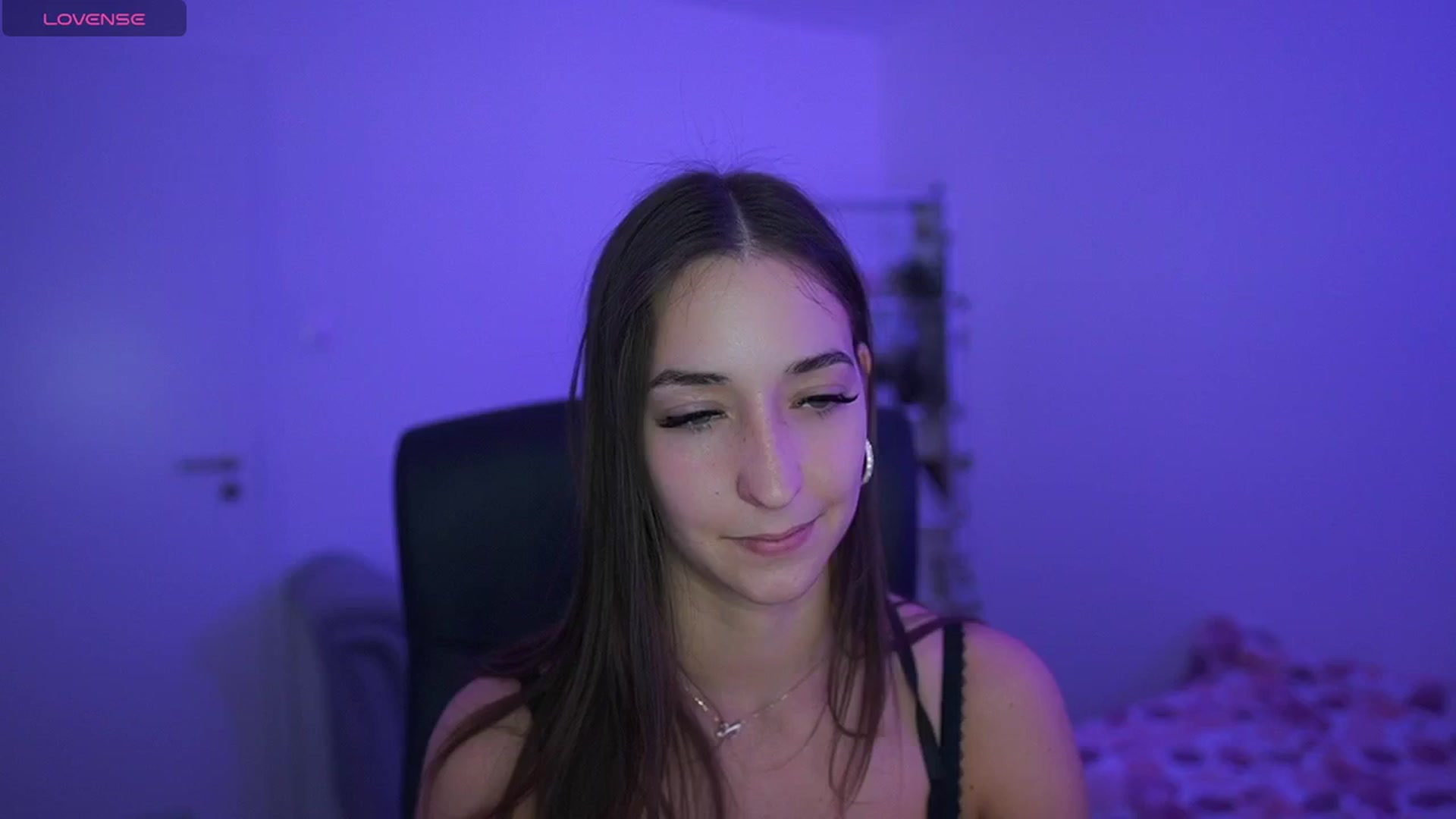 Gallery image thumbnail from Brunettte_18's myfreecams stream on, 04/25/2026, 19:23 image 14 of 20