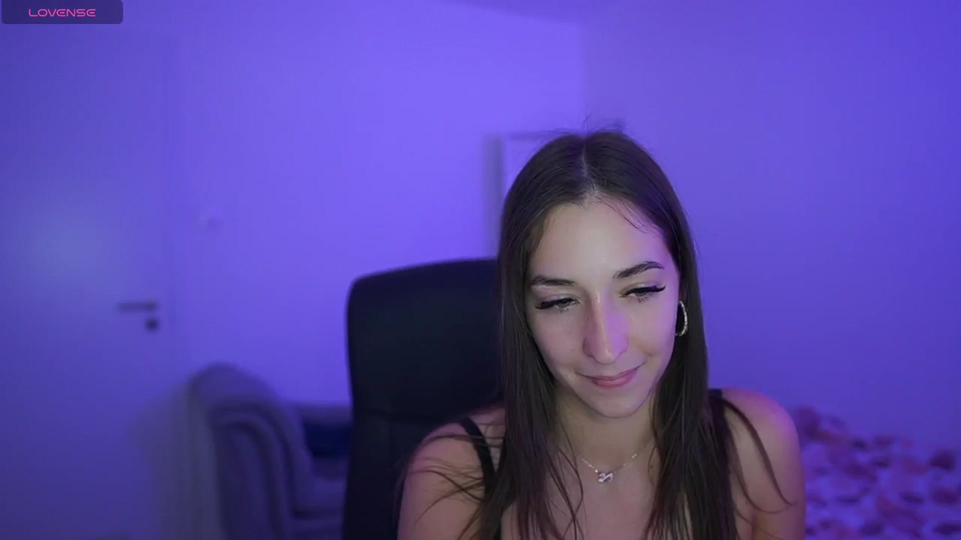 Gallery image thumbnail from Brunettte_18's myfreecams stream on, 04/25/2026, 22:21 image 11 of 20