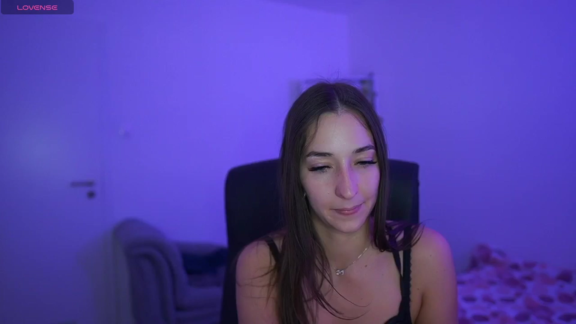 Gallery image thumbnail from Brunettte_18's myfreecams stream on, 04/25/2026, 22:21 image 7 of 20