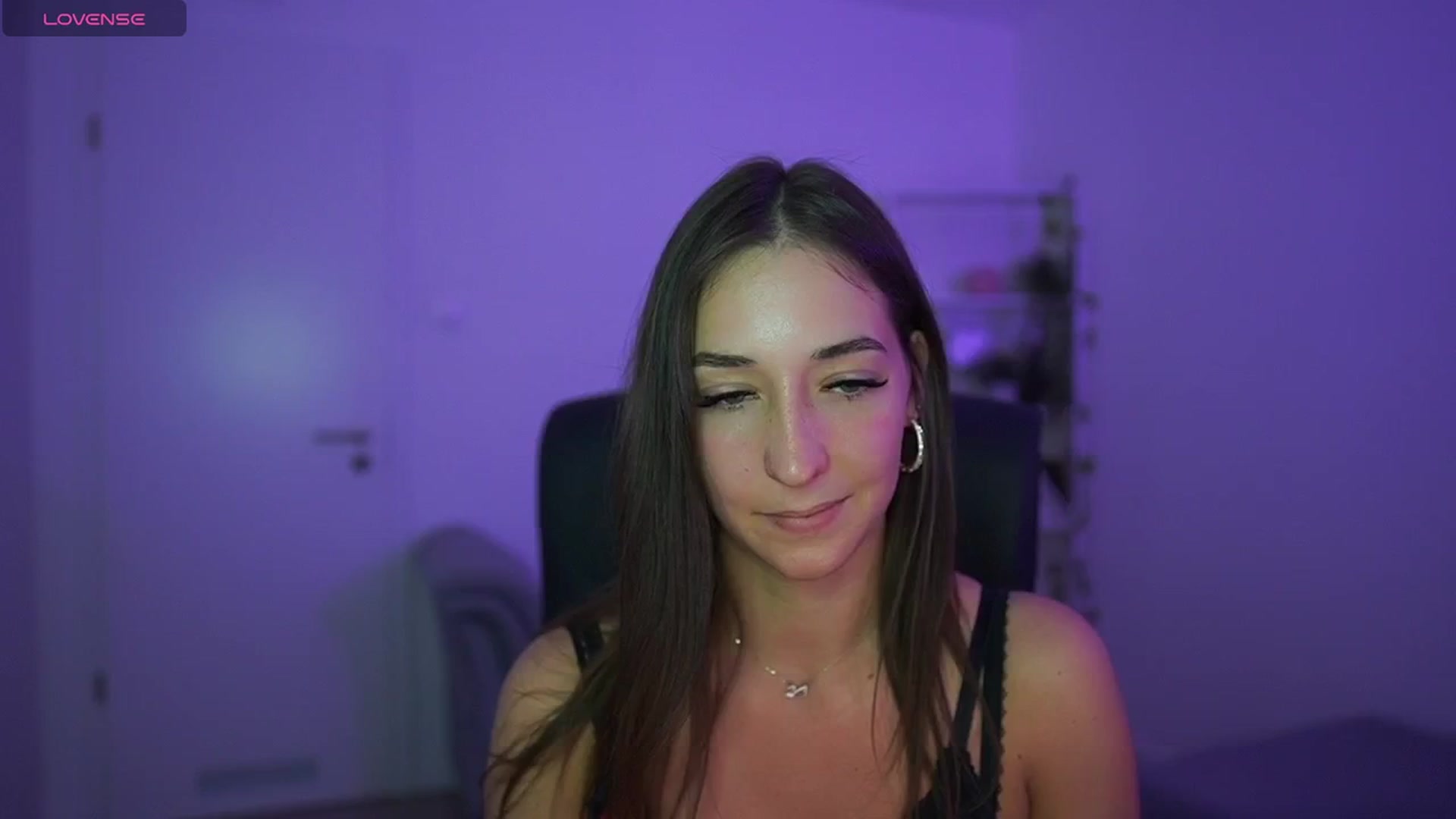 Gallery image thumbnail from Brunettte_18's myfreecams stream on, 04/26/2026, 19:24 image 16 of 20
