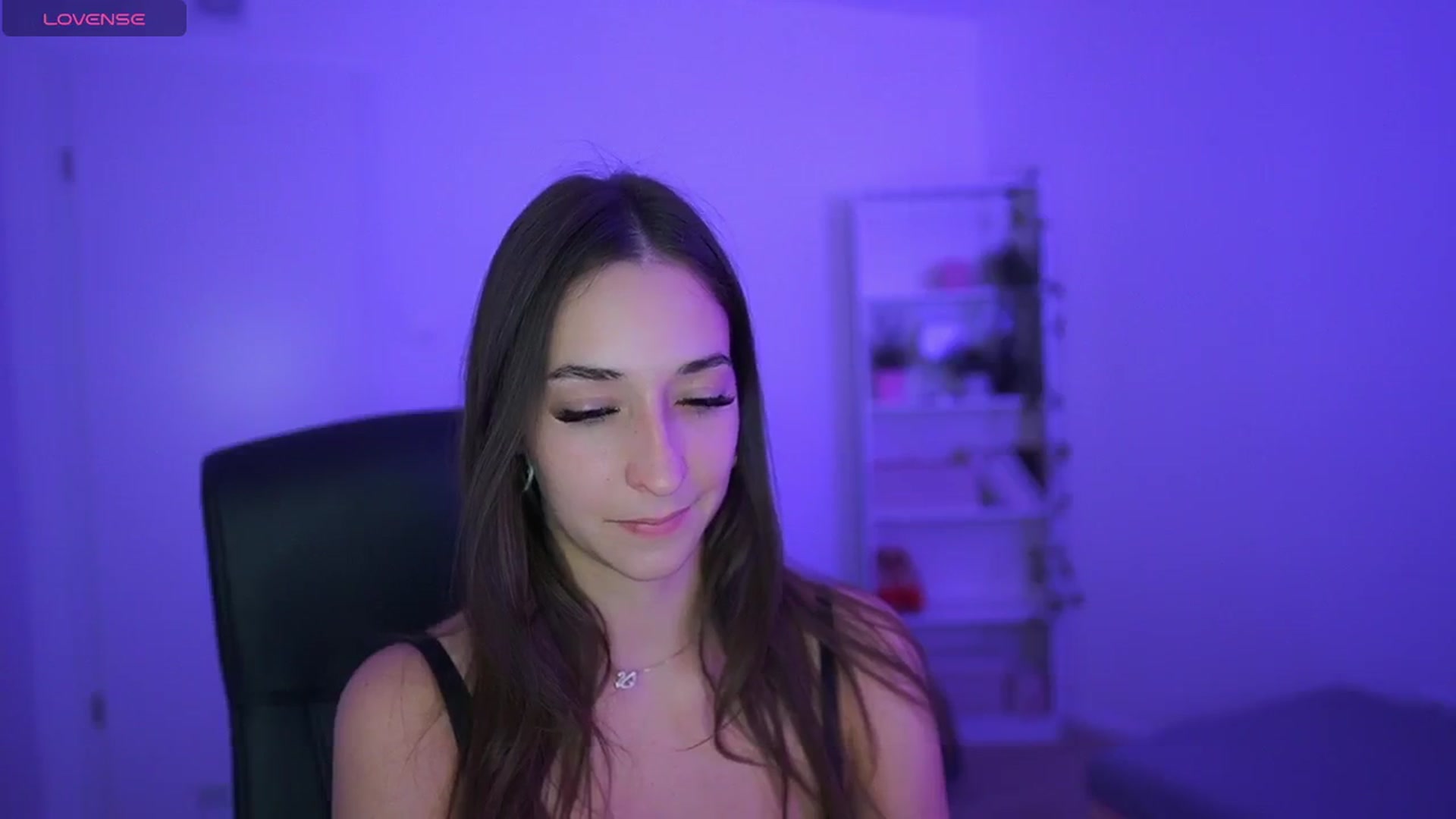 Gallery image thumbnail from Brunettte_18's myfreecams stream on, 04/27/2026, 20:25 image 2 of 20