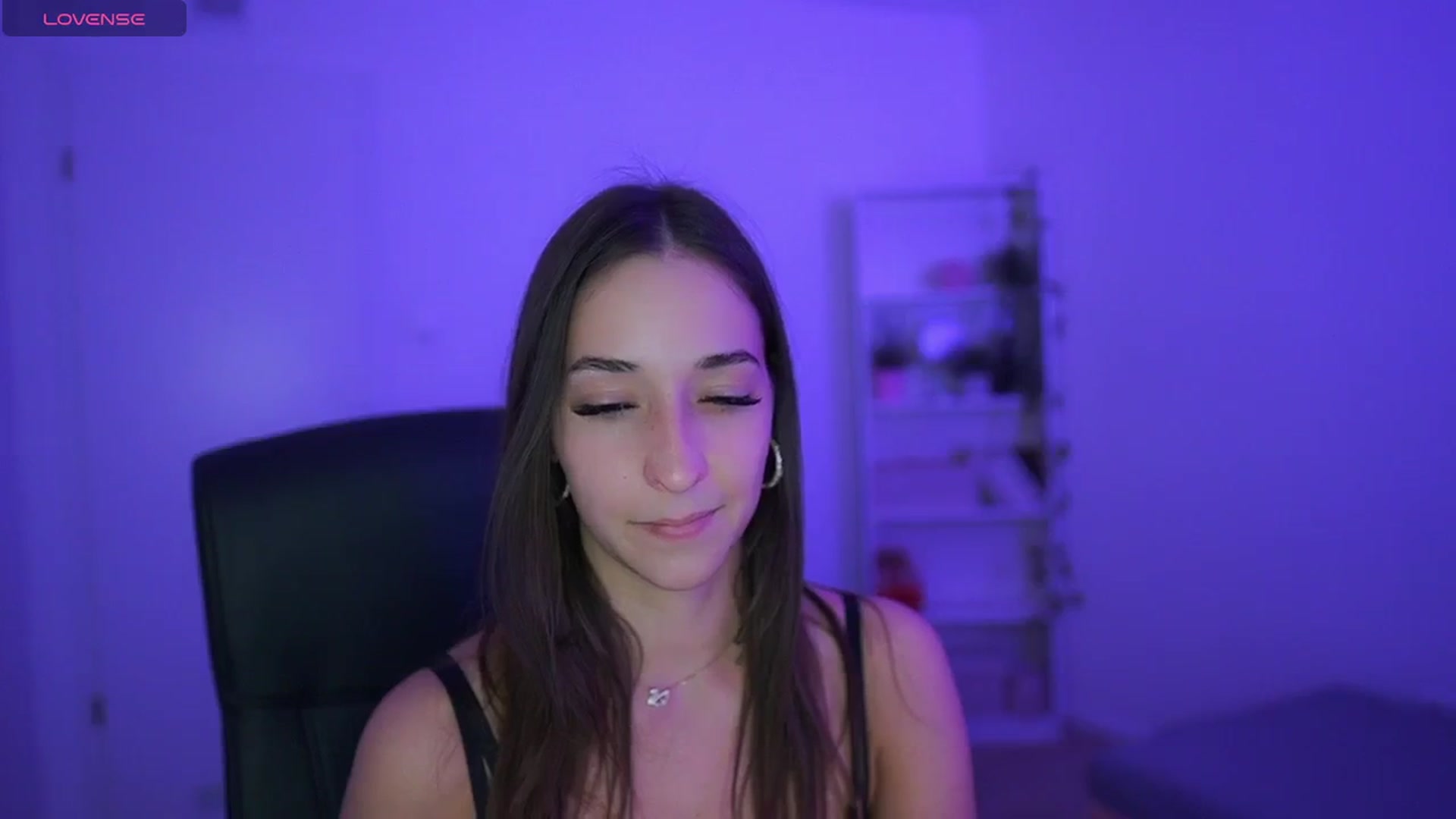Gallery image thumbnail from Brunettte_18's myfreecams stream on, 04/27/2026, 20:25 image 7 of 20