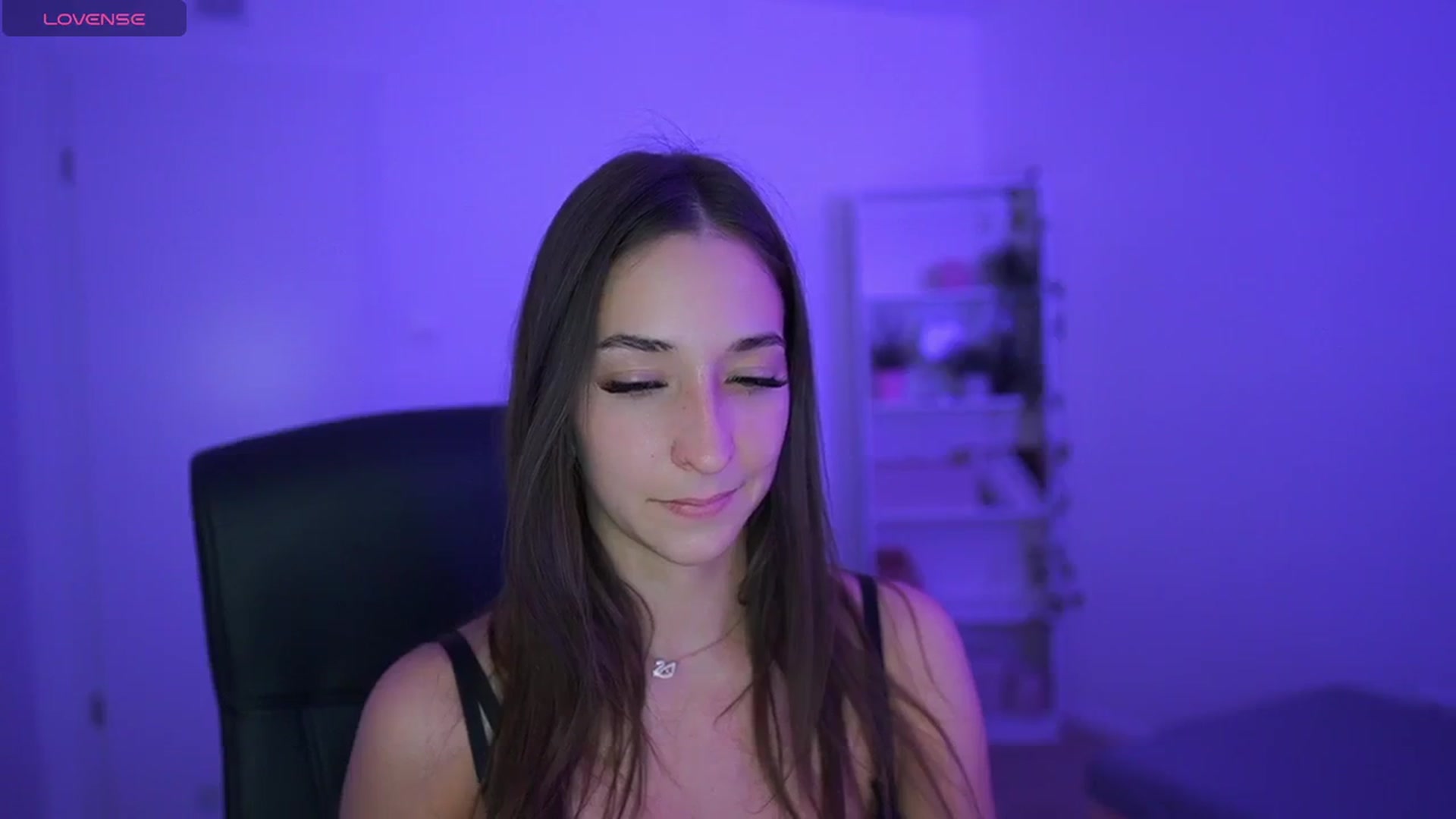 Gallery image thumbnail from Brunettte_18's myfreecams stream on, 04/27/2026, 20:25 image 6 of 20