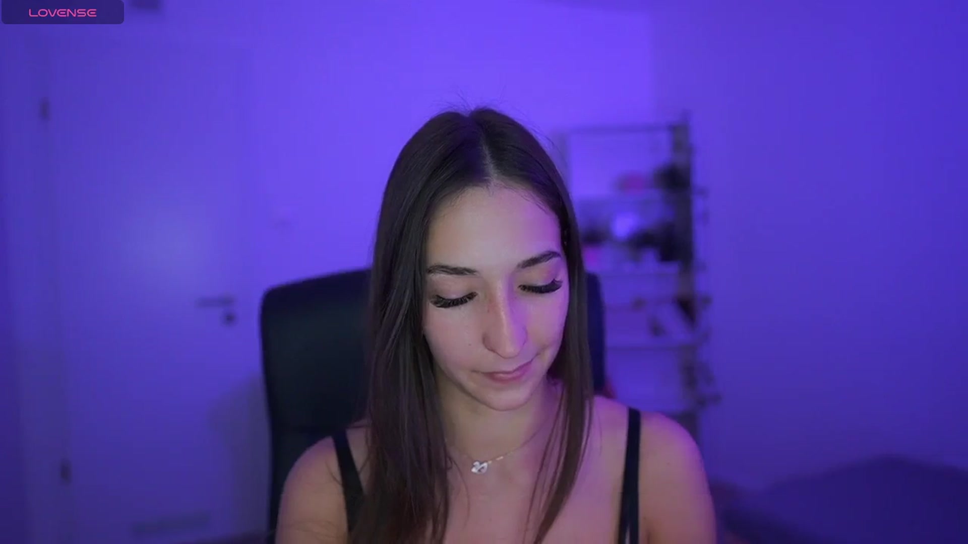 Gallery image thumbnail from Brunettte_18's myfreecams stream on, 04/27/2026, 20:25 image 17 of 20
