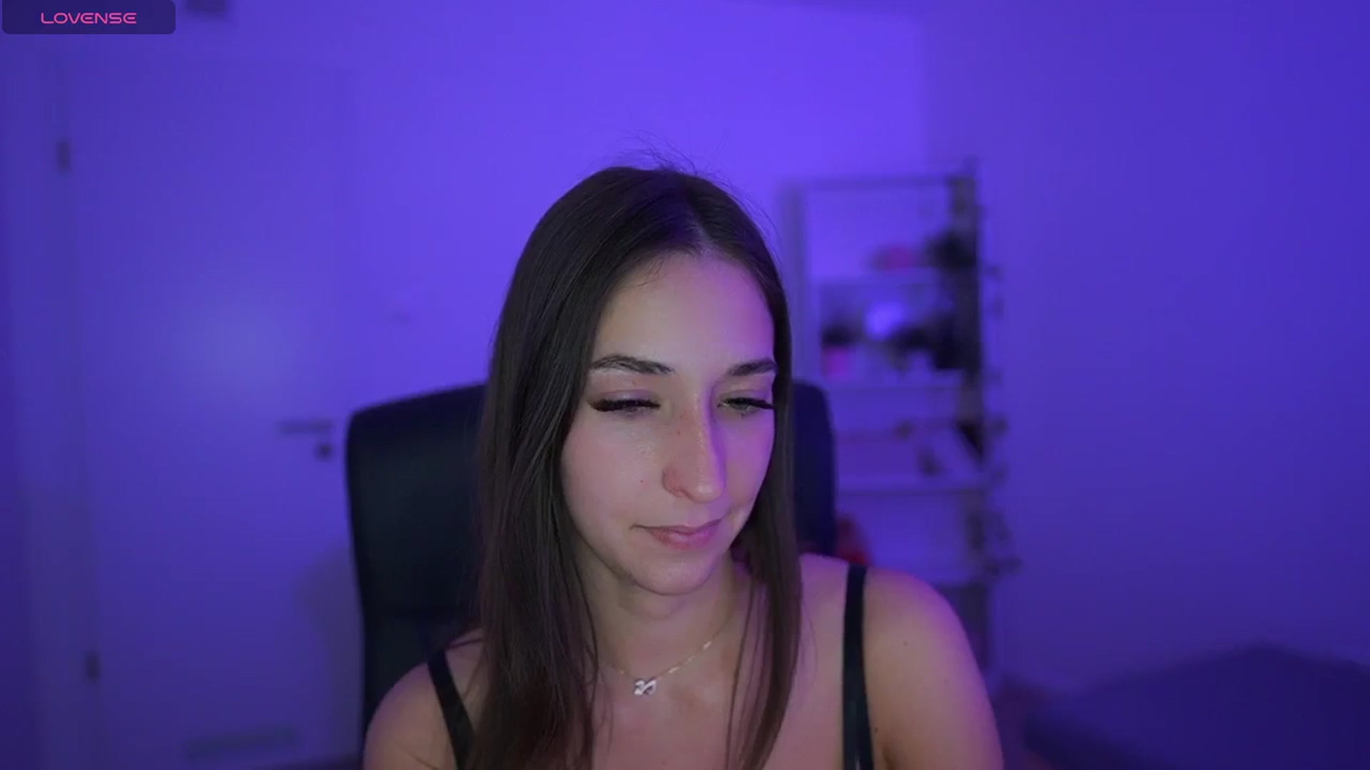 Gallery image thumbnail from Brunettte_18's myfreecams stream on, 04/27/2026, 20:25 image 18 of 20