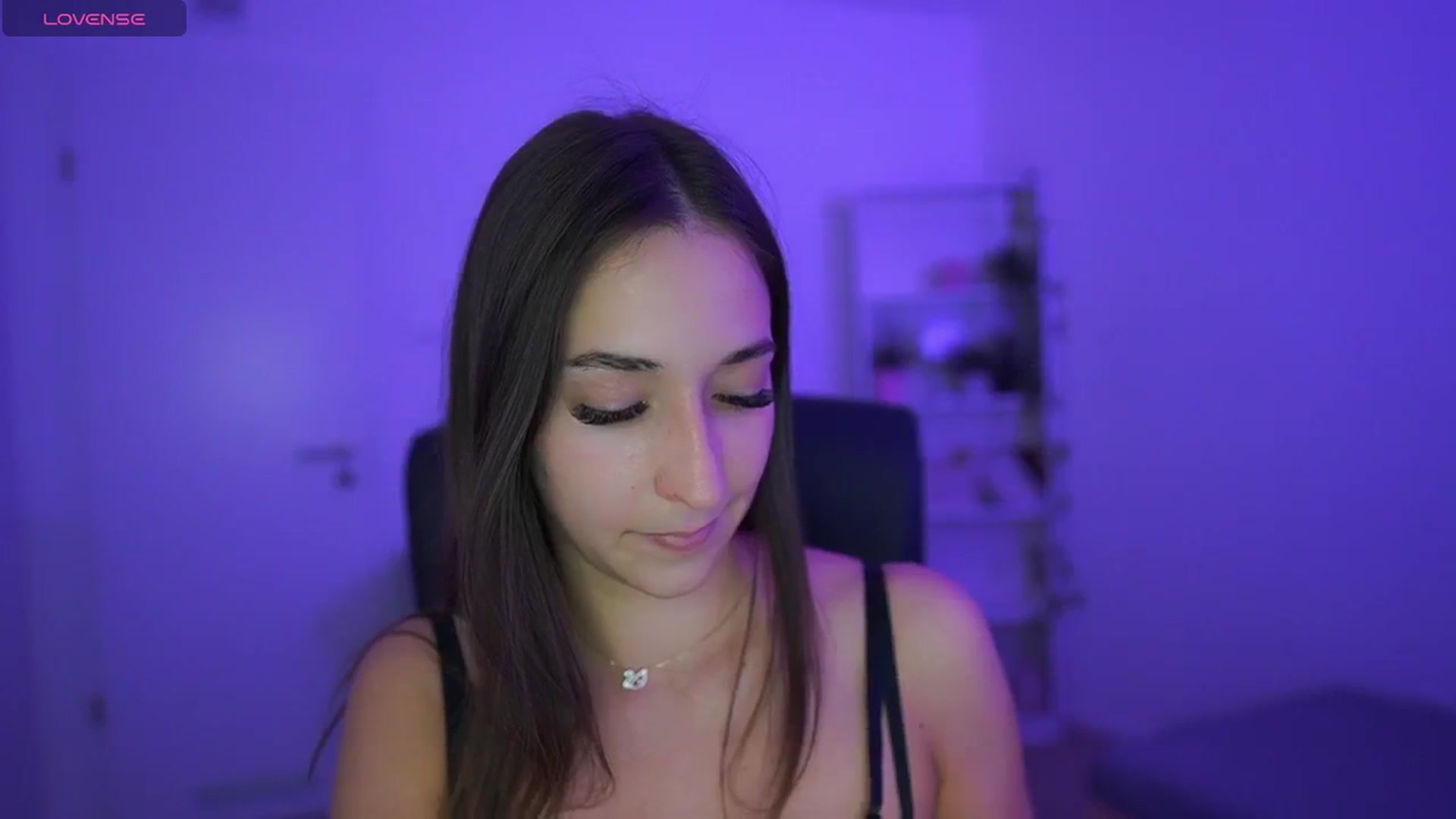Gallery image thumbnail from Brunettte_18's myfreecams stream on, 04/27/2026, 20:25 image 13 of 20