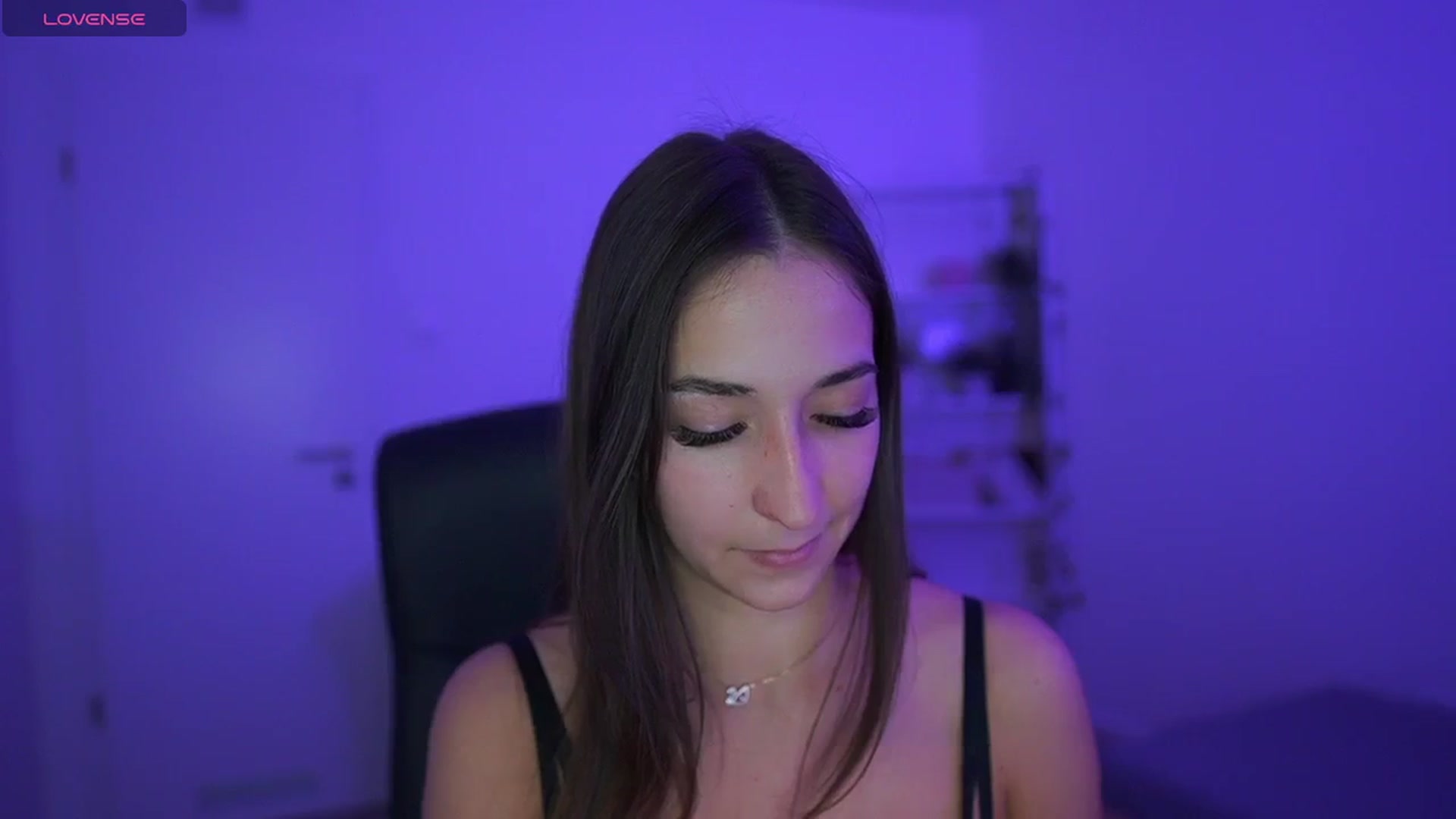 Gallery image thumbnail from Brunettte_18's myfreecams stream on, 04/27/2026, 20:25 image 19 of 20