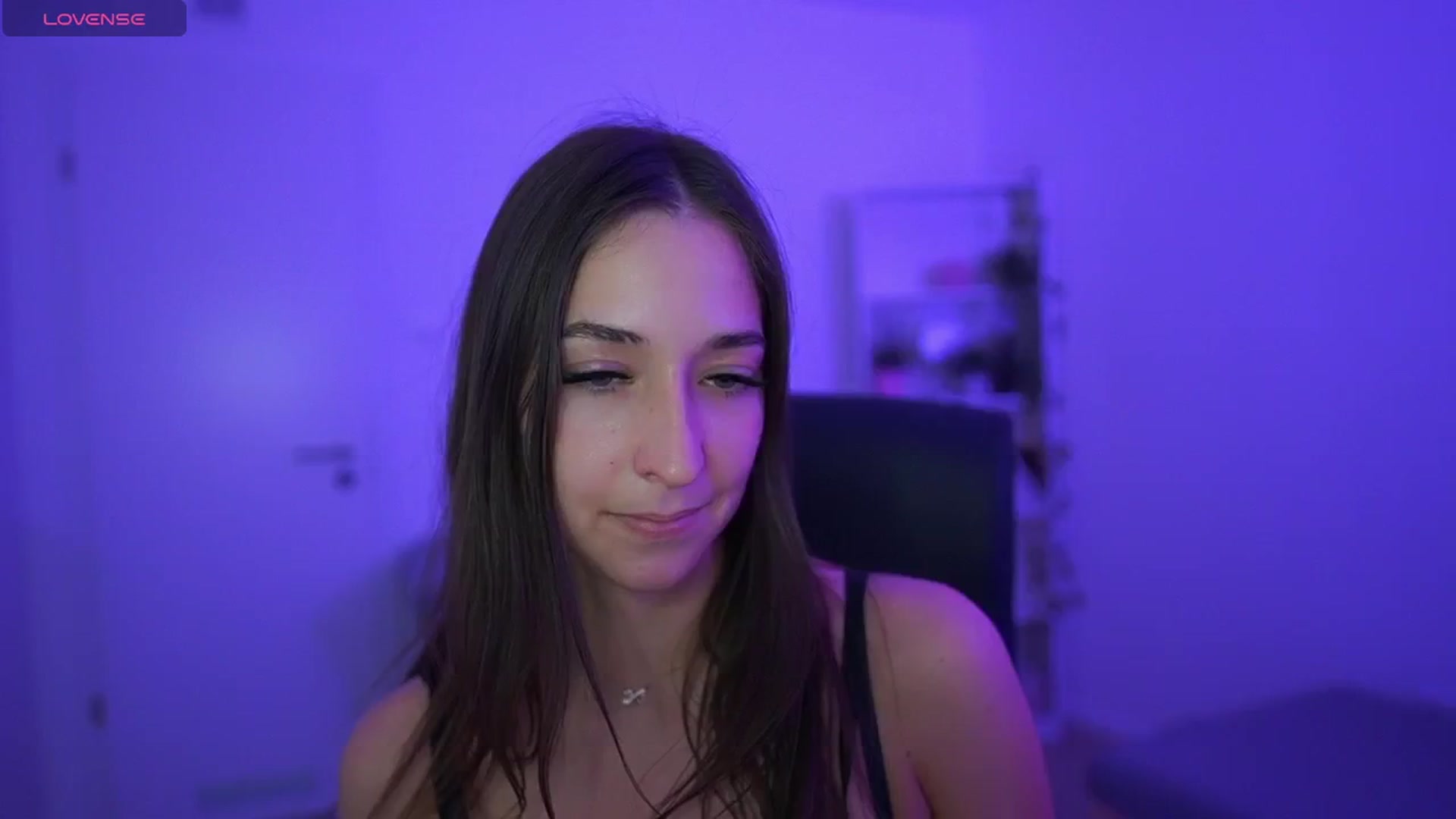 Gallery image thumbnail from Brunettte_18's myfreecams stream on, 04/27/2026, 21:46 image 15 of 20