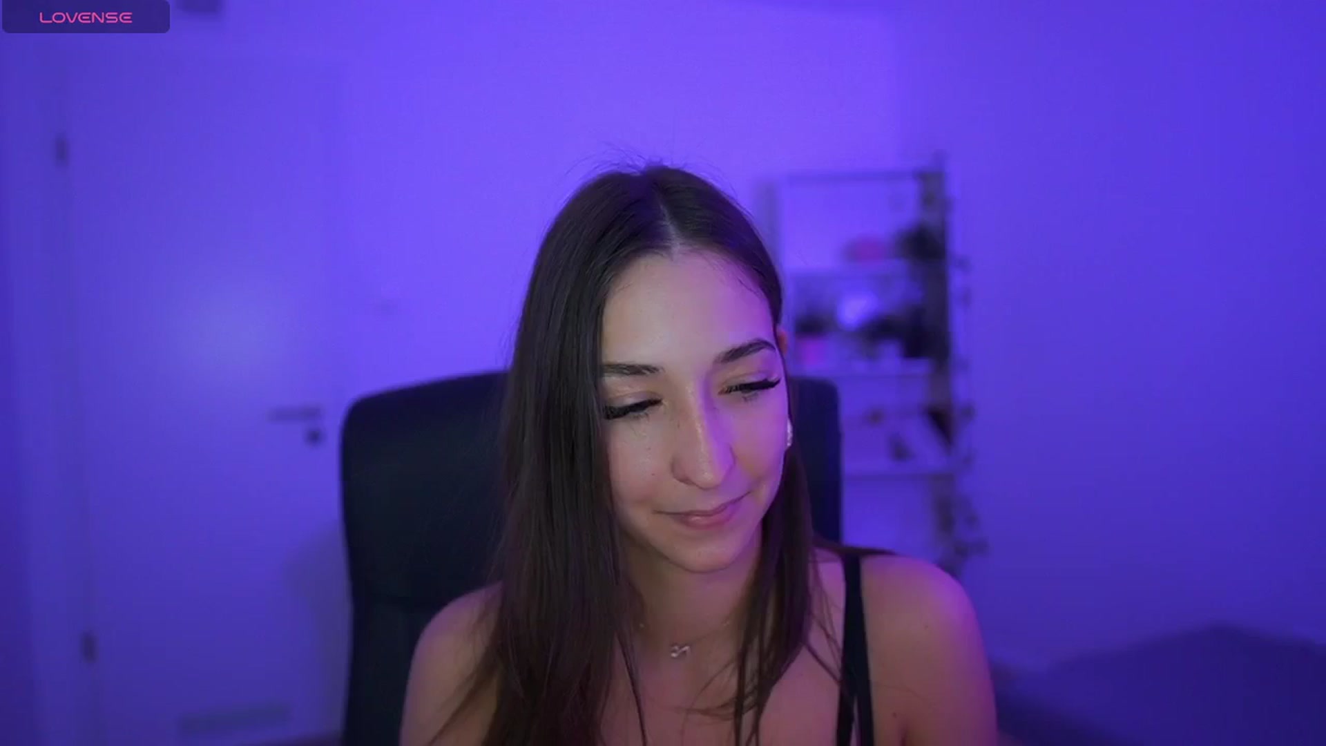 Gallery image thumbnail from Brunettte_18's myfreecams stream on, 04/27/2026, 21:46 image 1 of 20