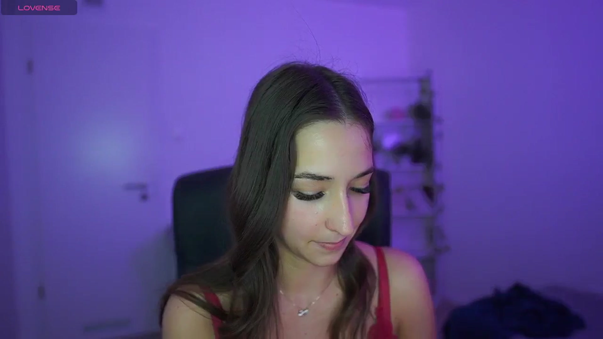Gallery image thumbnail from Brunettte_18's myfreecams stream on, 04/28/2026, 18:59 image 12 of 20