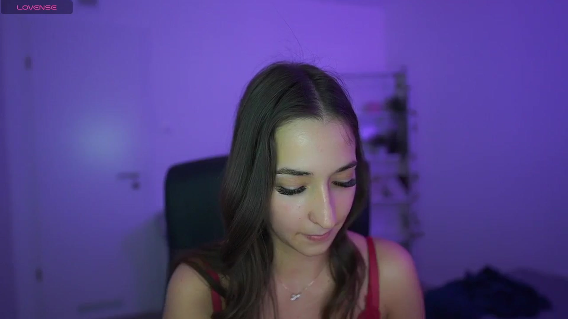 Gallery image thumbnail from Brunettte_18's myfreecams stream on, 04/28/2026, 18:59 image 11 of 20