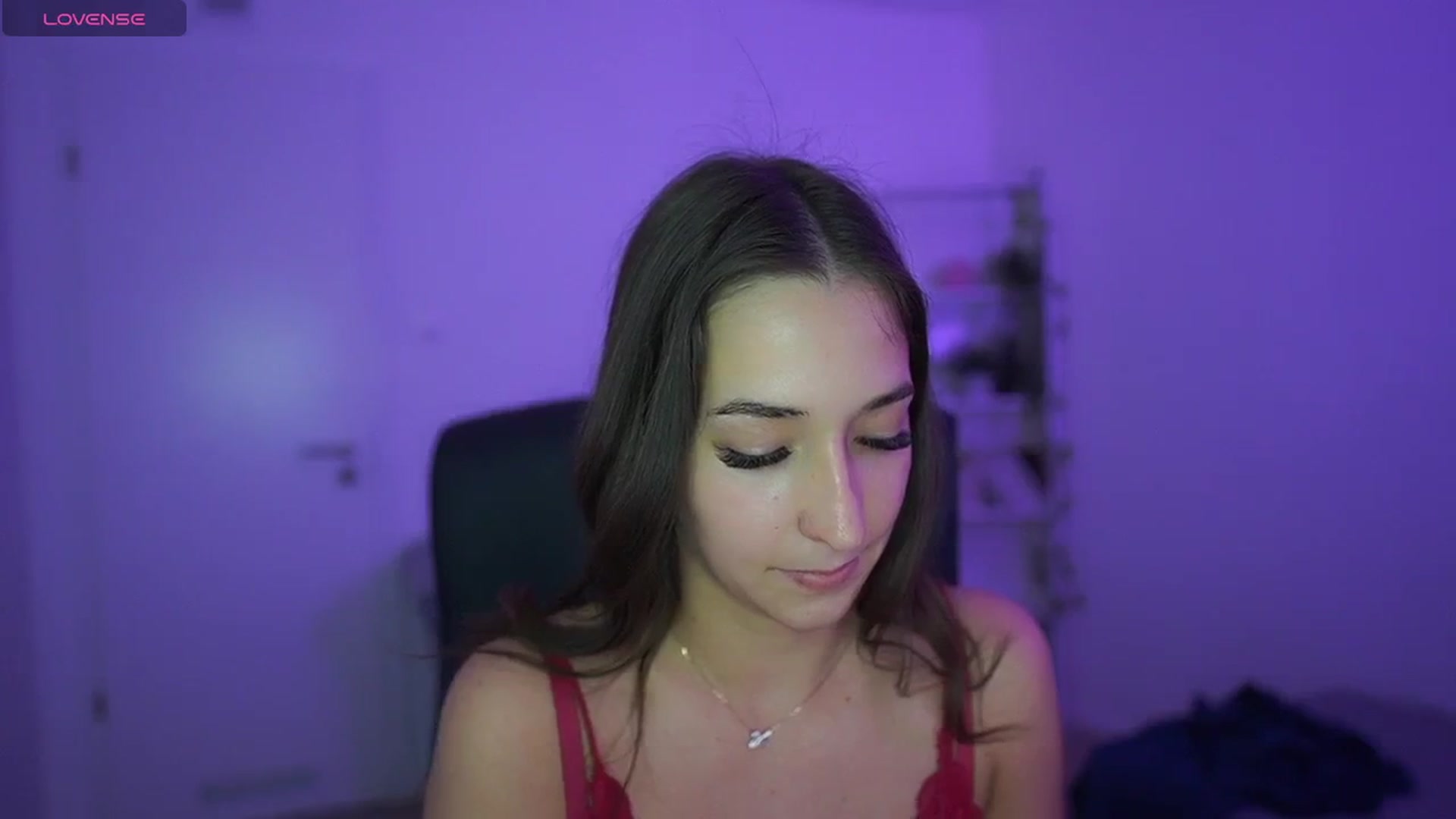 Gallery image thumbnail from Brunettte_18's myfreecams stream on, 04/28/2026, 18:59 image 8 of 20