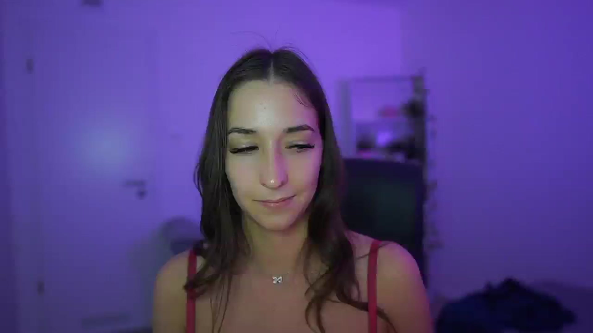 Gallery image thumbnail from Brunettte_18's myfreecams stream on, 04/28/2026, 21:11 image 16 of 20