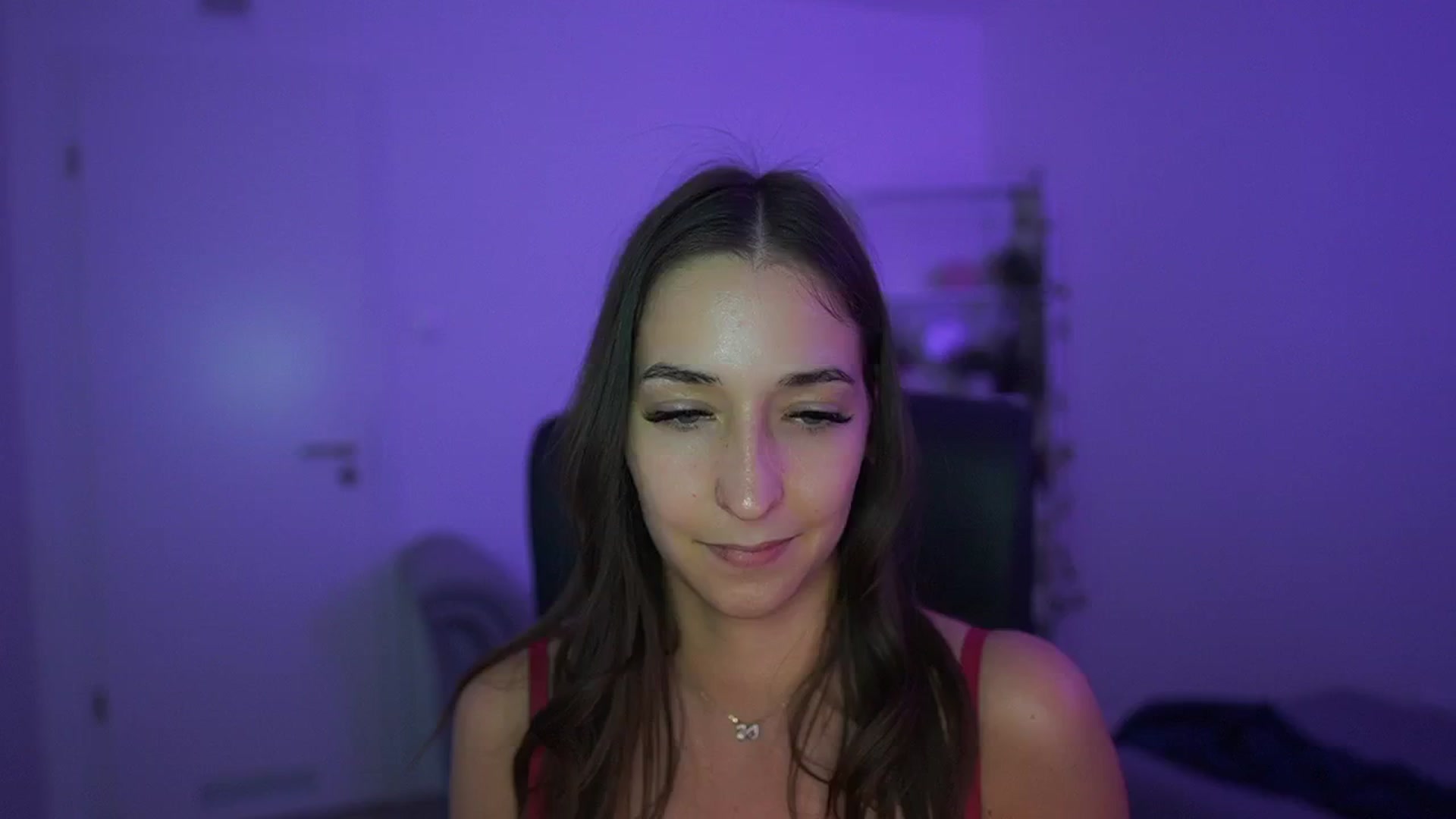 Gallery image thumbnail from Brunettte_18's myfreecams stream on, 04/28/2026, 23:03 image 19 of 20