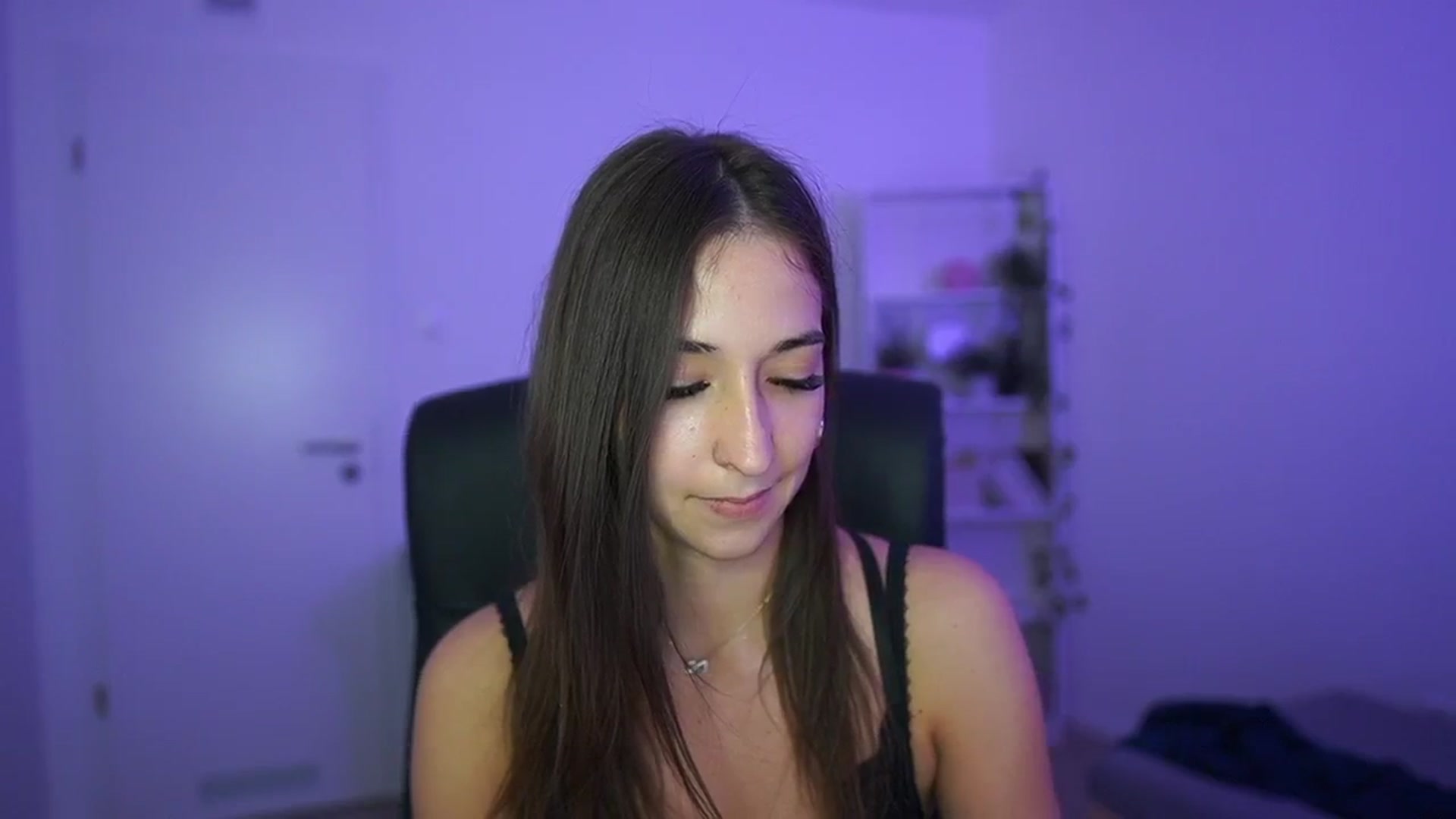 Gallery image thumbnail from Brunettte_18's myfreecams stream on, 04/29/2026, 20:13 image 12 of 20