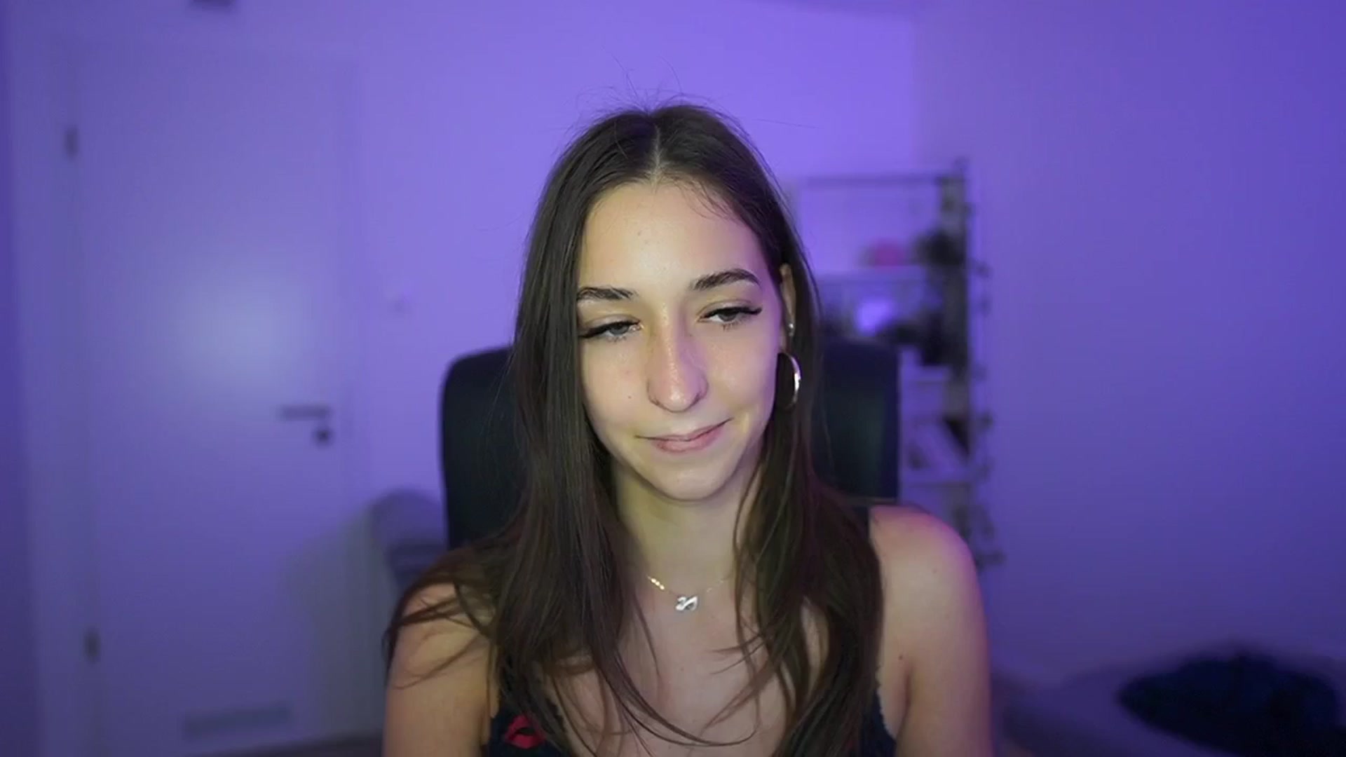 Gallery image thumbnail from Brunettte_18's myfreecams stream on, 04/30/2026, 17:24 image 12 of 20