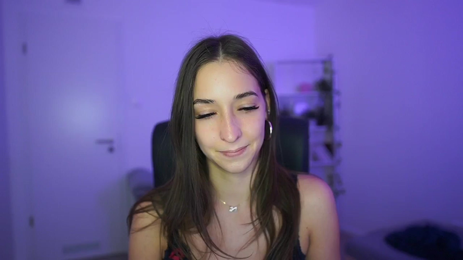 Gallery image thumbnail from Brunettte_18's myfreecams stream on, 04/30/2026, 17:24 image 11 of 20