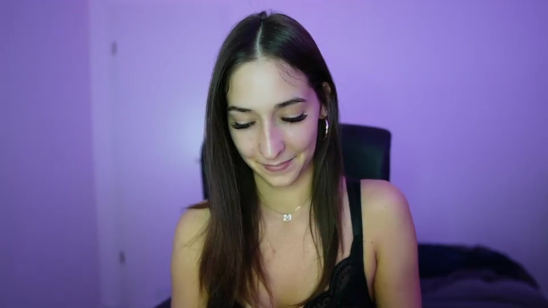 Gallery image thumbnail from Brunettte_18's myfreecams stream on, 05/04/2026, 20:15 image 20 of 20