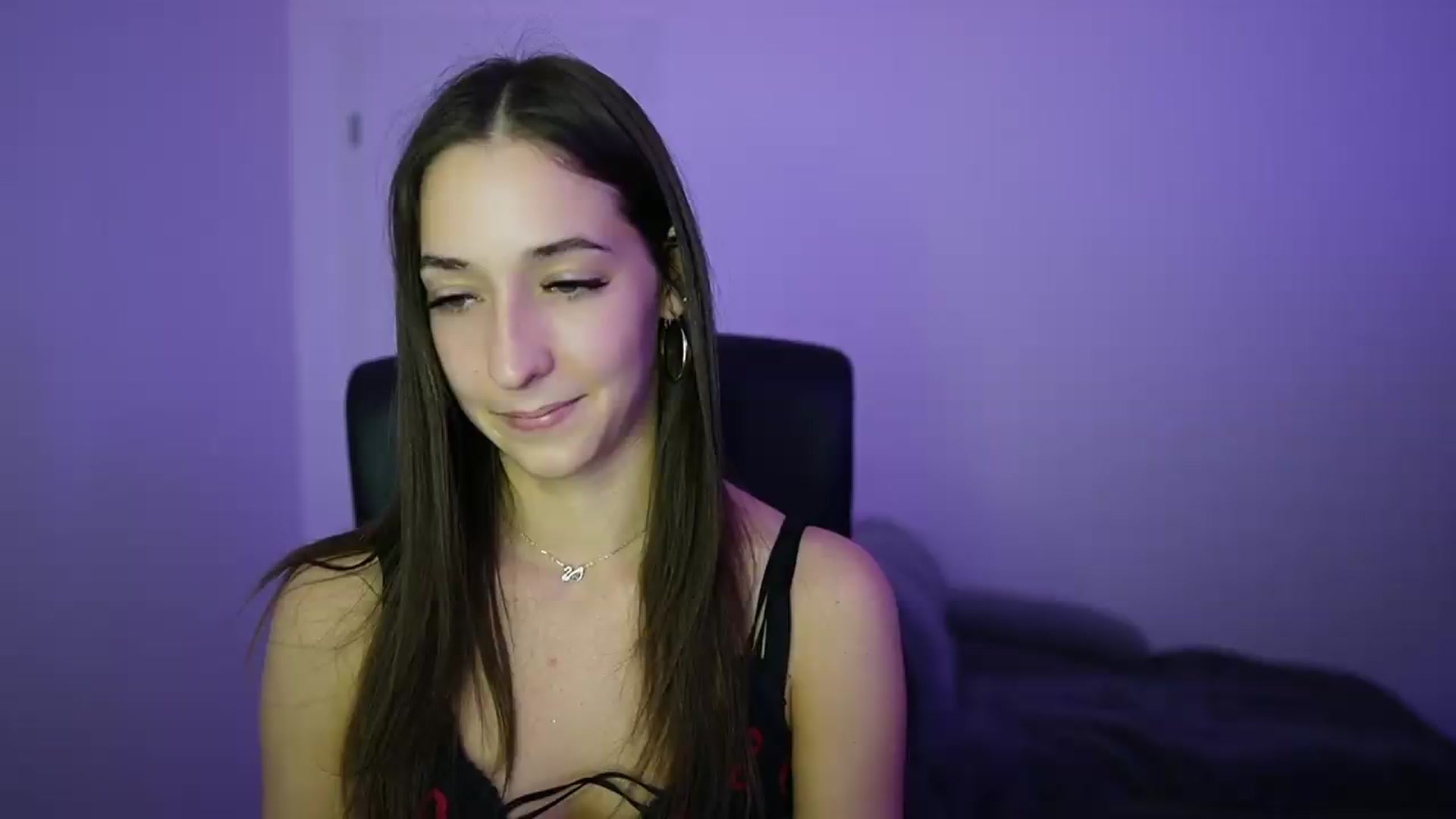 Gallery image thumbnail from Brunettte_18's myfreecams stream on, 05/05/2026, 21:06 image 12 of 20