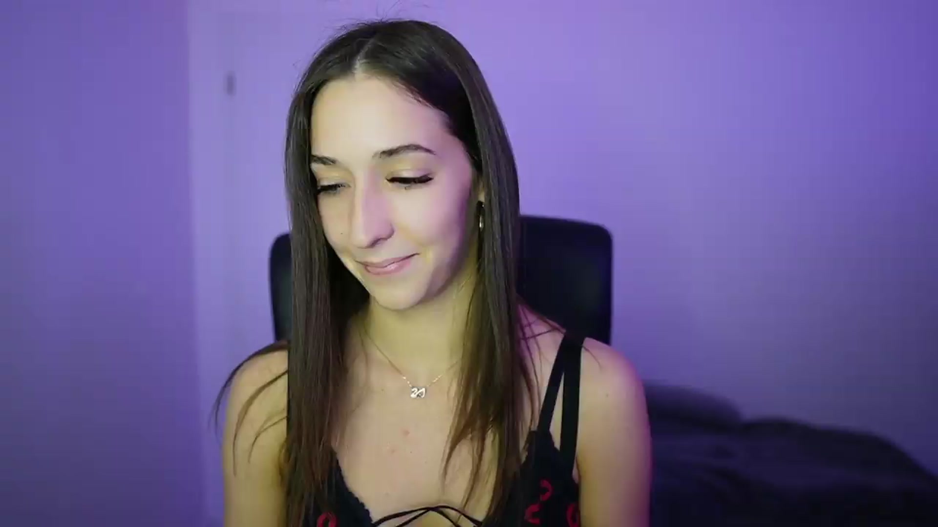 Gallery image thumbnail from Brunettte_18's myfreecams stream on, 05/05/2026, 23:18 image 4 of 20