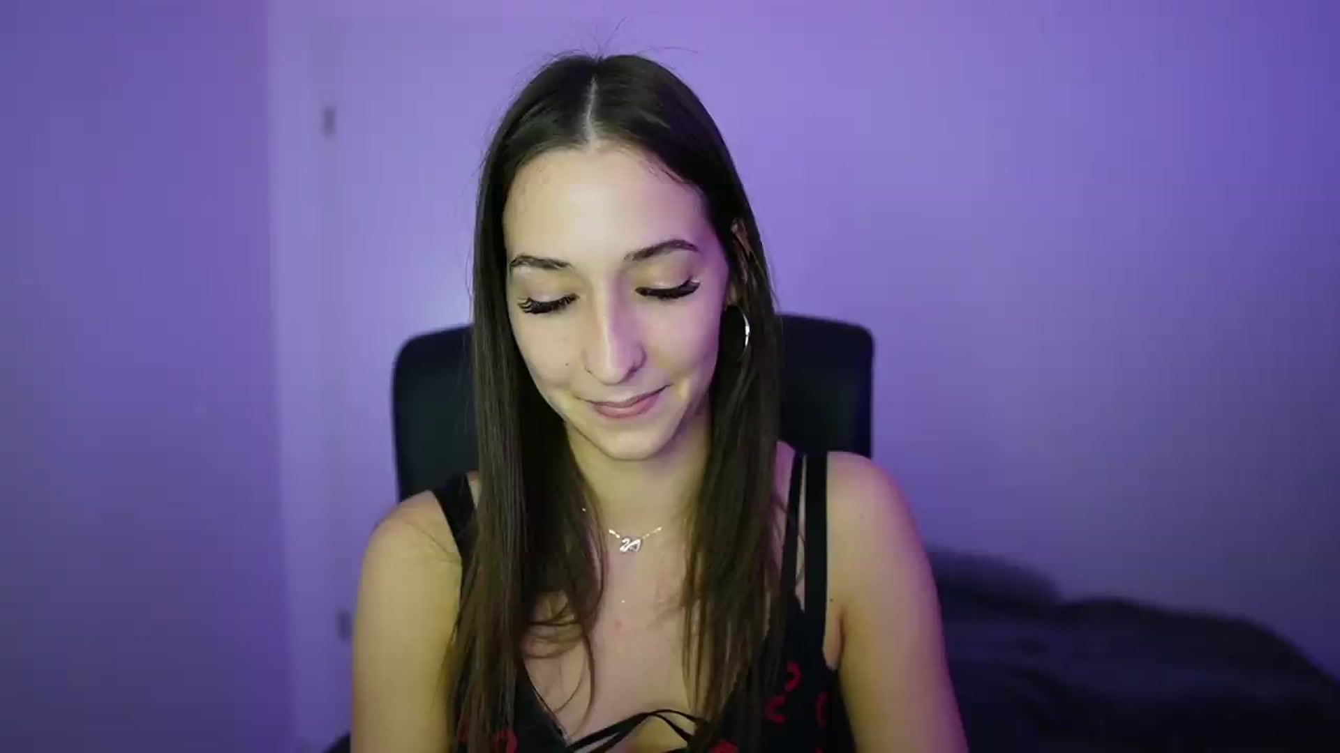 Gallery image thumbnail from Brunettte_18's myfreecams stream on, 05/05/2026, 23:18 image 15 of 20