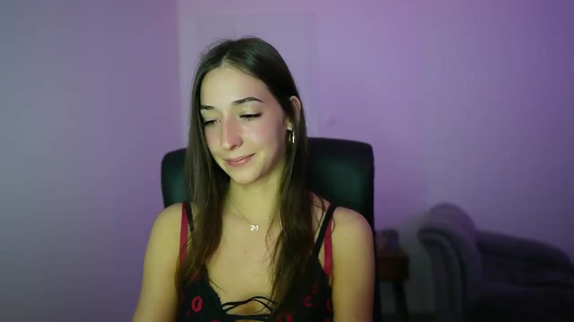 Gallery image thumbnail from Brunettte_18's myfreecams stream on, 05/09/2026, 18:44 image 4 of 20