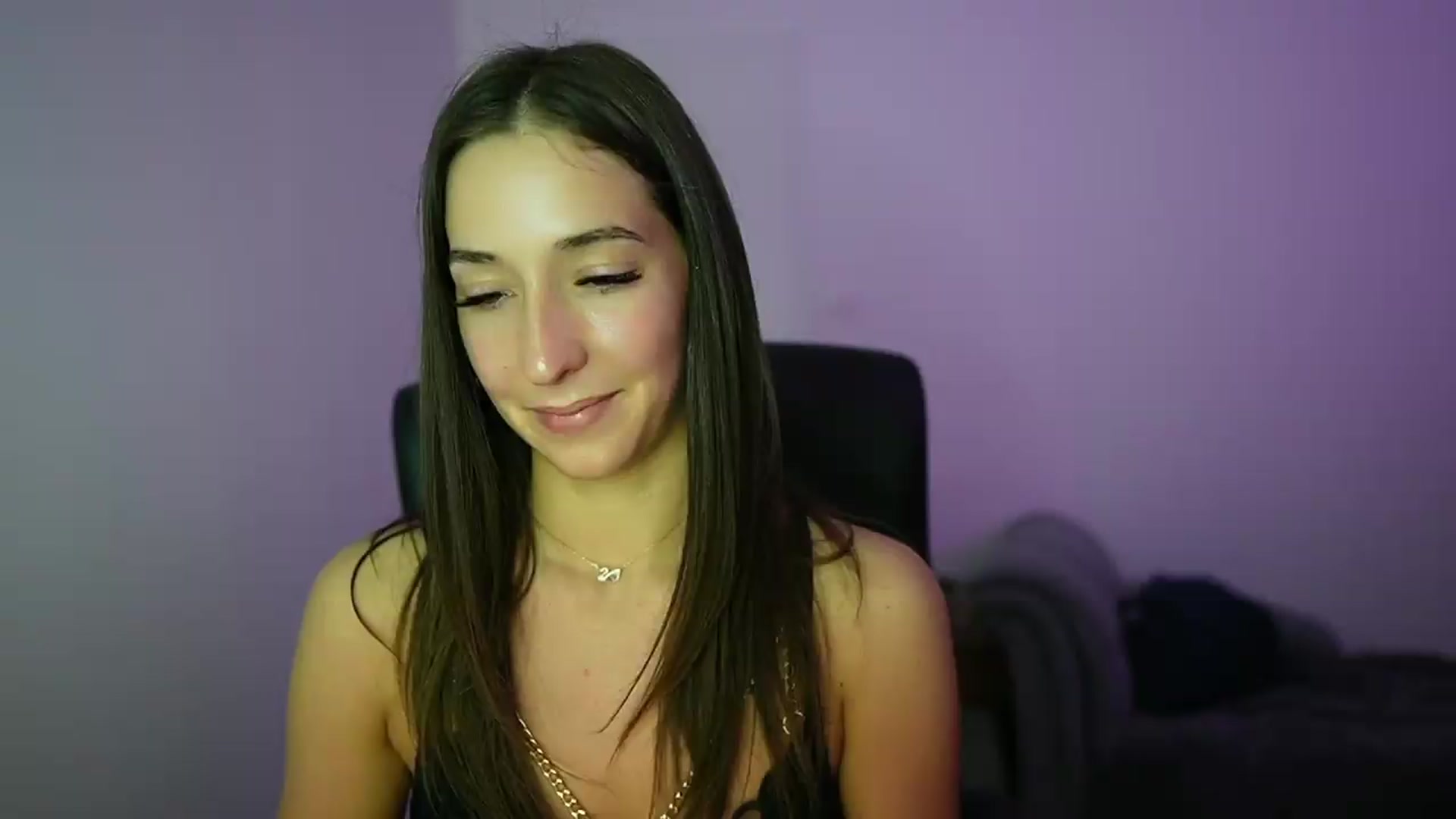 Gallery image thumbnail from Brunettte_18's myfreecams stream on, 05/10/2026, 22:00 image 4 of 20