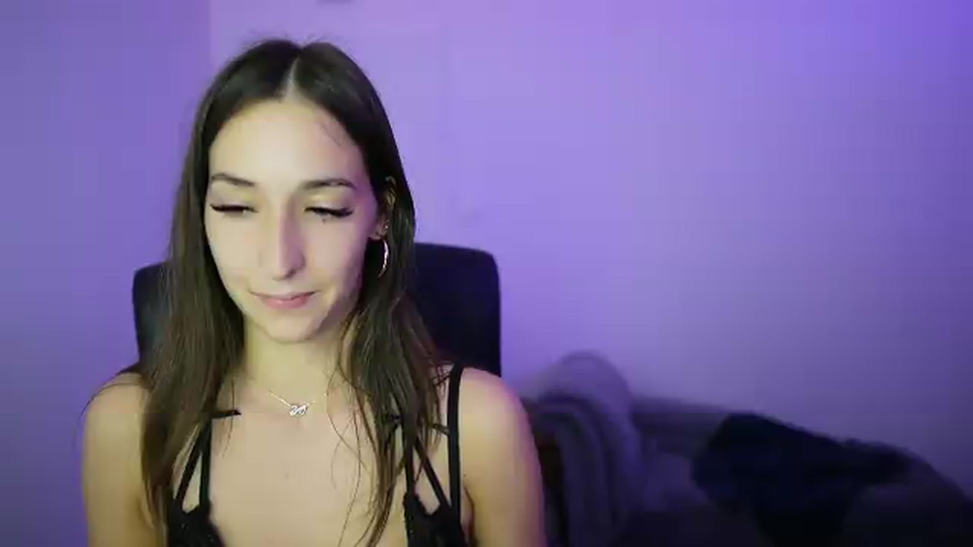 Gallery image thumbnail from Brunettte_18's myfreecams stream on, 05/14/2026, 22:50 image 19 of 20