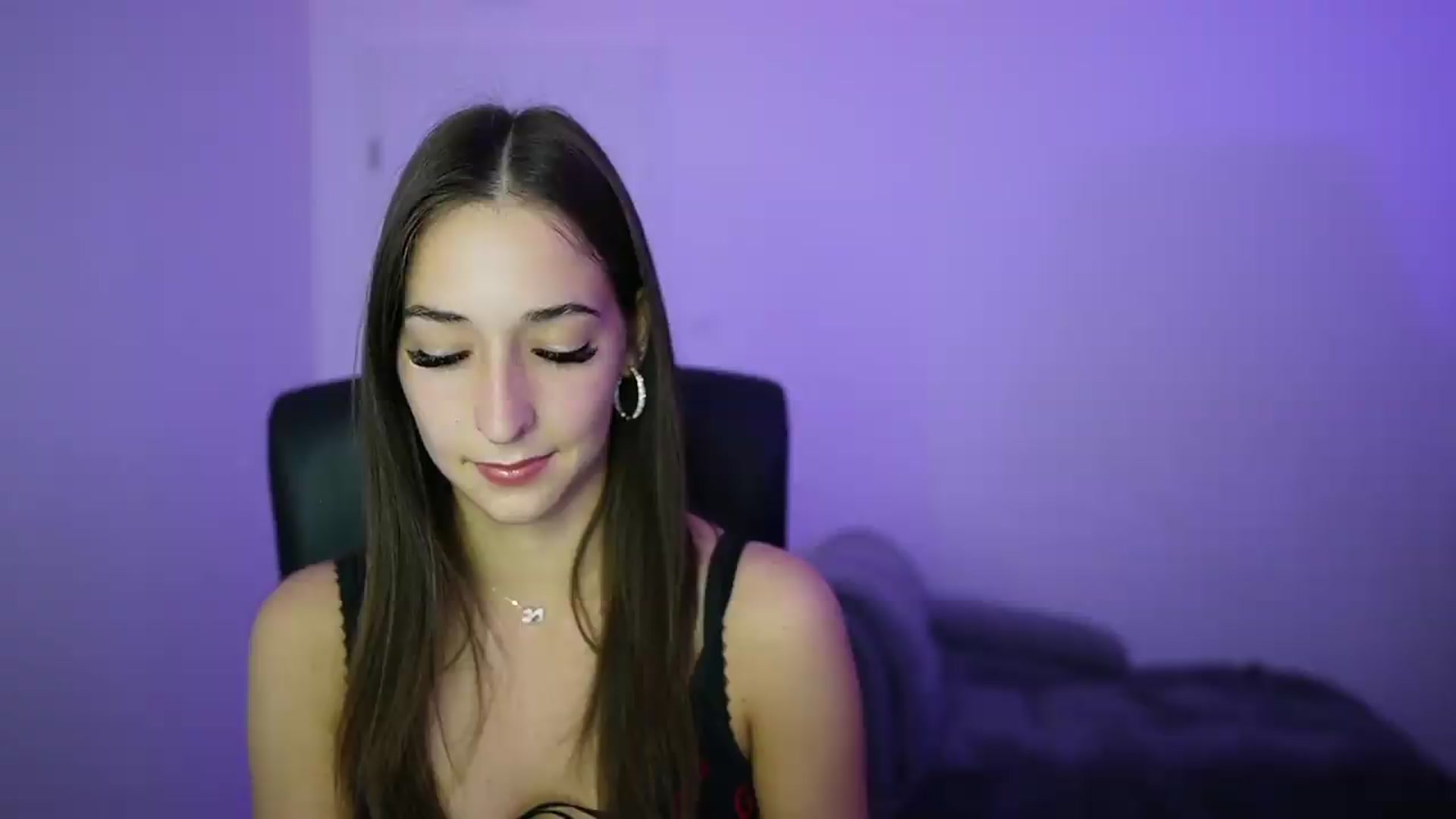 Gallery image thumbnail from Brunettte_18's myfreecams stream on, 05/15/2026, 18:30 image 4 of 20