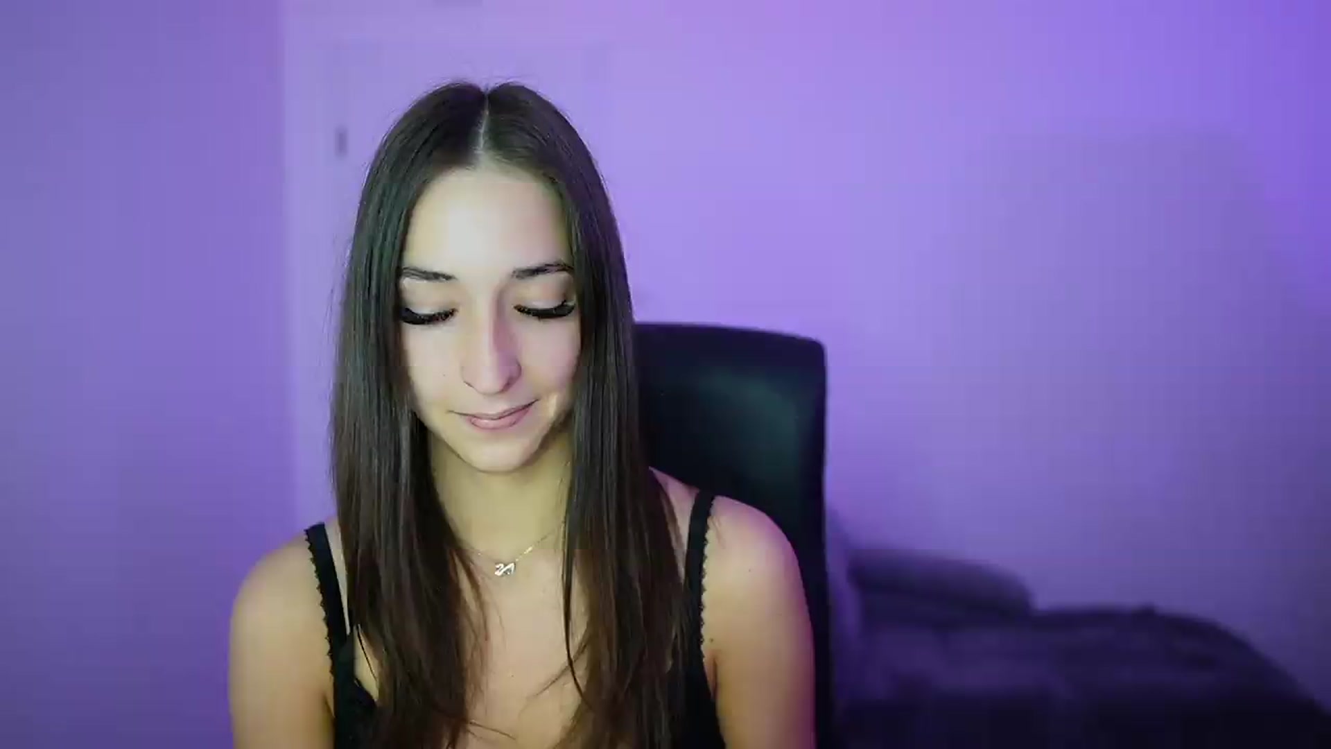 Gallery image thumbnail from Brunettte_18's myfreecams stream on, 05/17/2026, 14:19 image 11 of 20