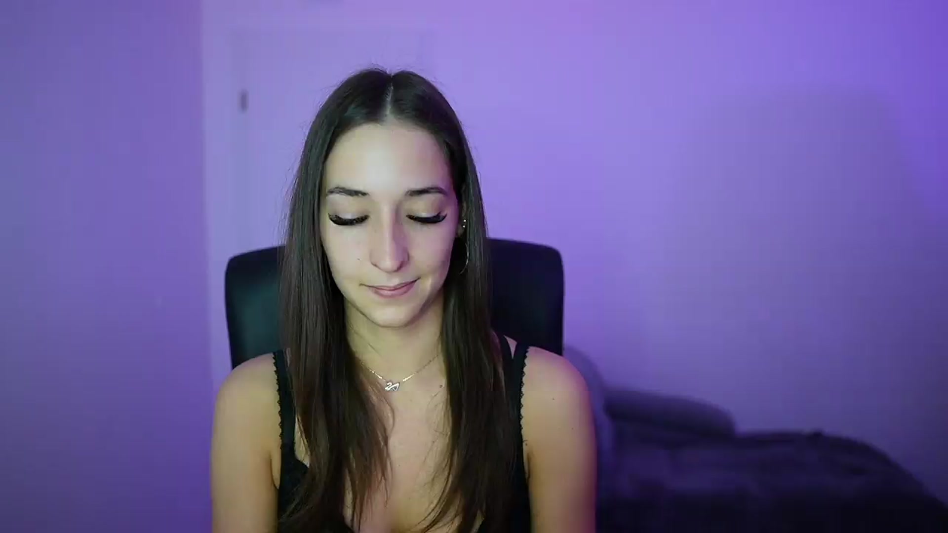 Gallery image thumbnail from Brunettte_18's myfreecams stream on, 05/17/2026, 14:19 image 1 of 20