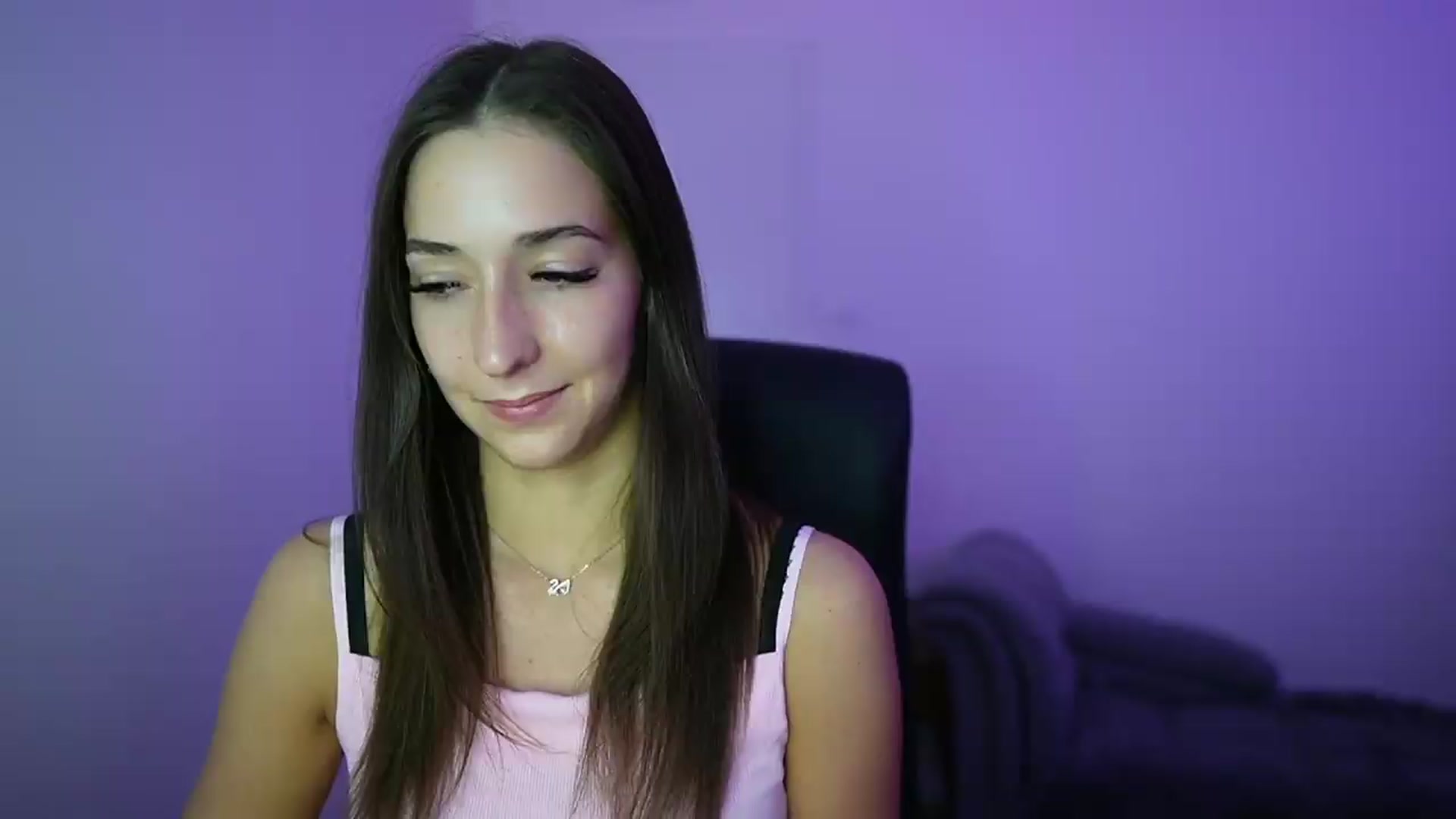 Gallery image thumbnail from Brunettte_18's myfreecams stream on, 05/19/2026, 21:50 image 3 of 20