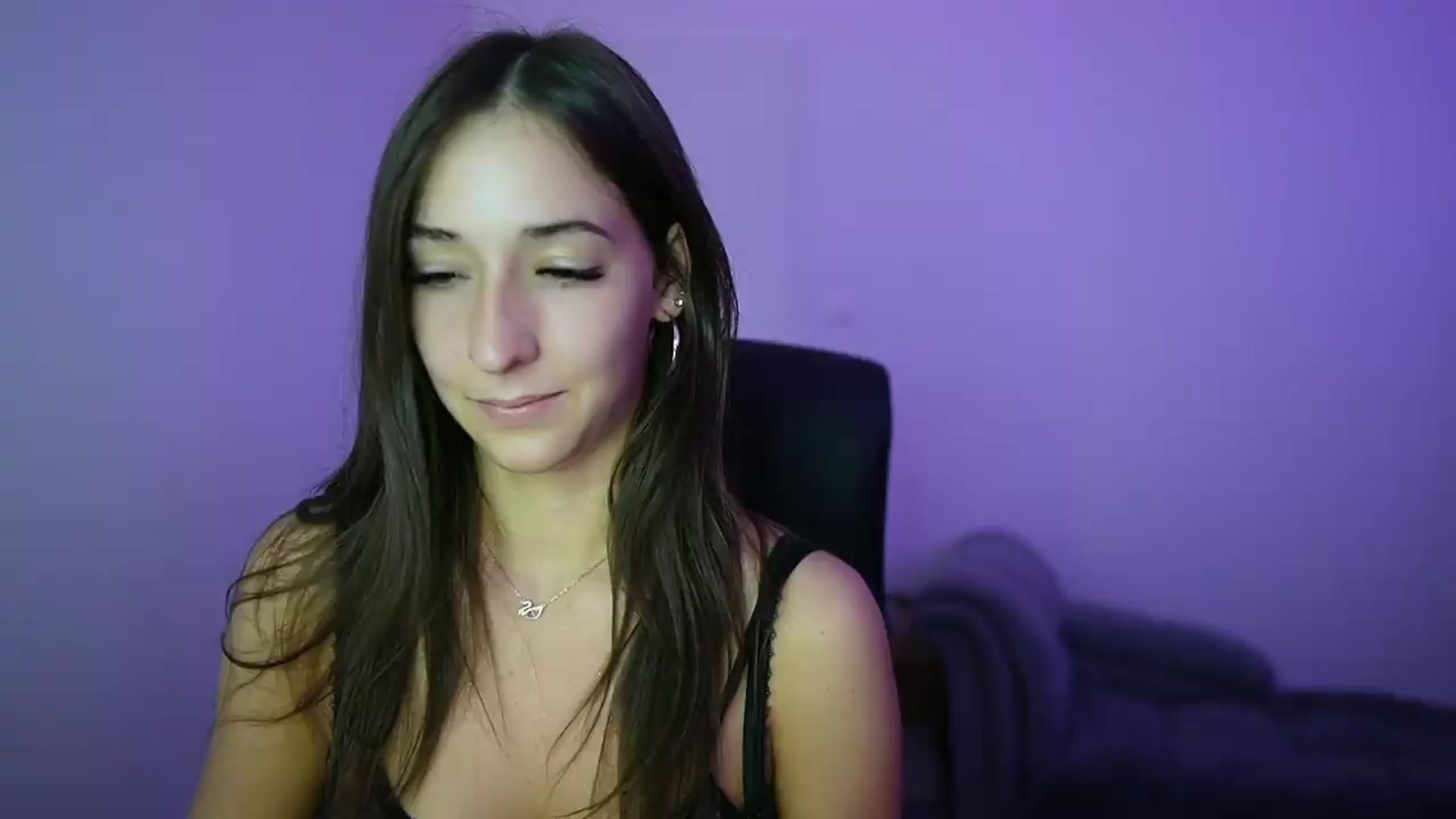 Gallery image thumbnail from Brunettte_18's myfreecams stream on, 05/20/2026, 15:10 image 8 of 20