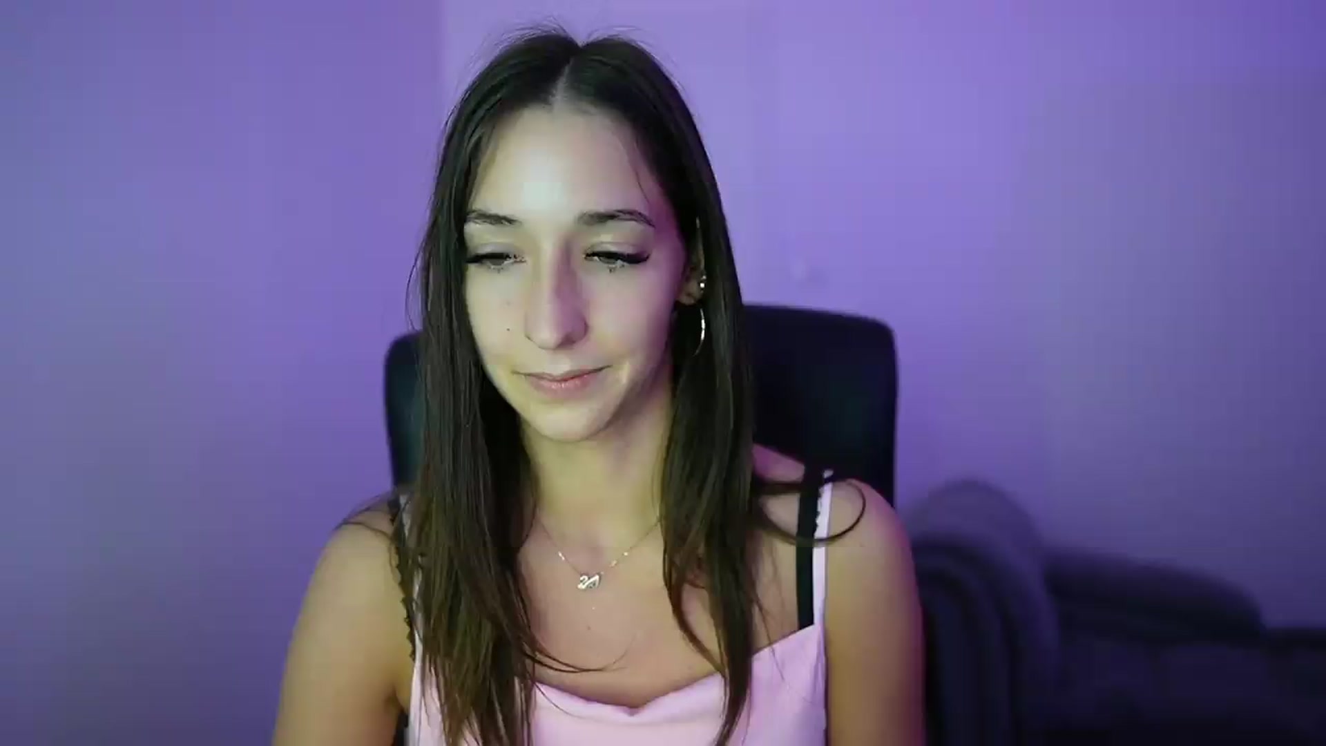 Gallery image thumbnail from Brunettte_18's myfreecams stream on, 05/22/2026, 16:51 image 18 of 20