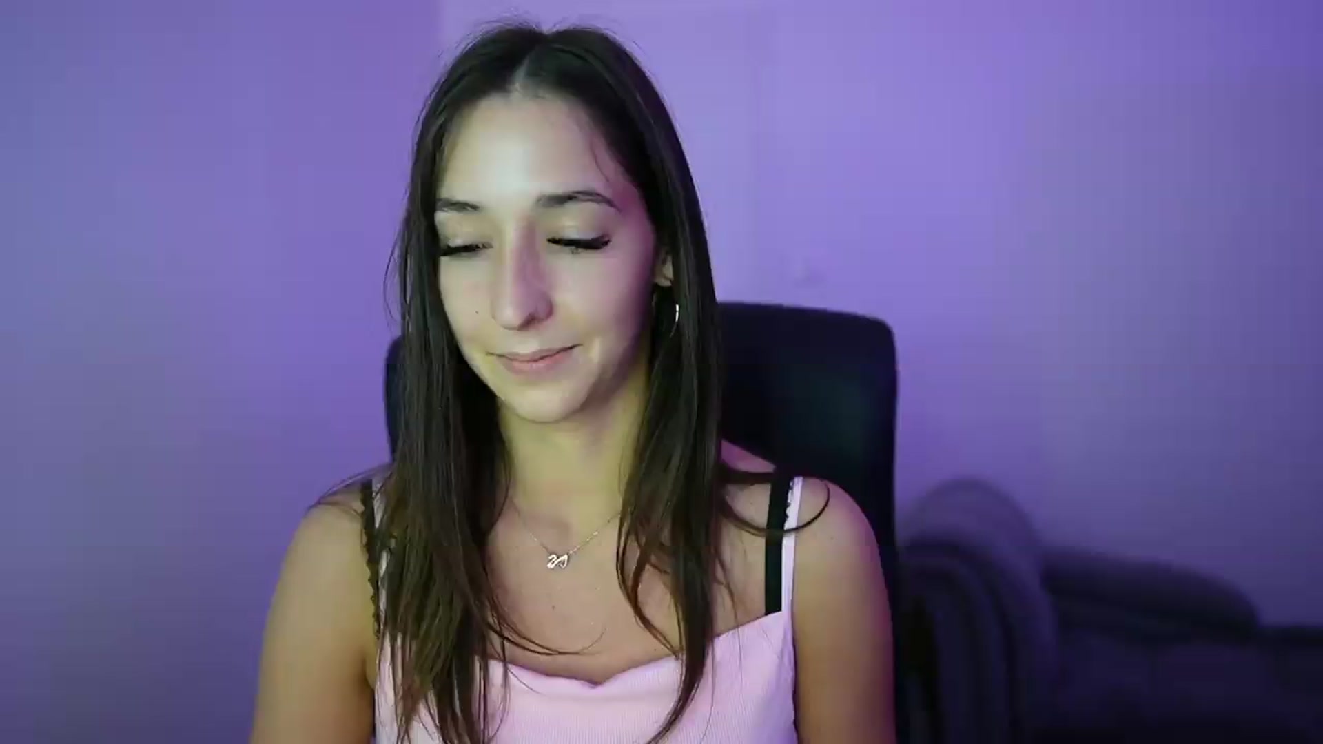 Gallery image thumbnail from Brunettte_18's myfreecams stream on, 05/22/2026, 16:51 image 20 of 20