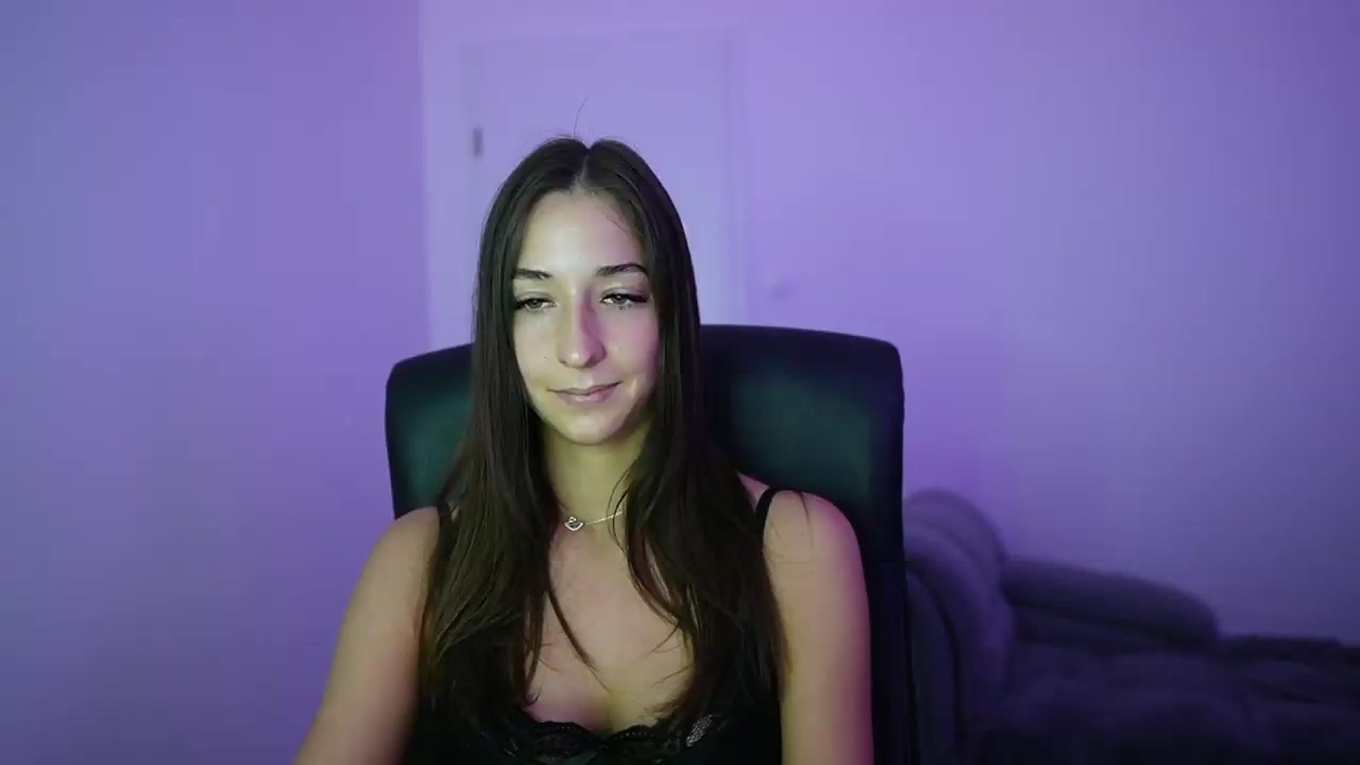 Gallery image thumbnail from Brunettte_18's myfreecams stream on, 05/27/2026, 14:46 image 19 of 20