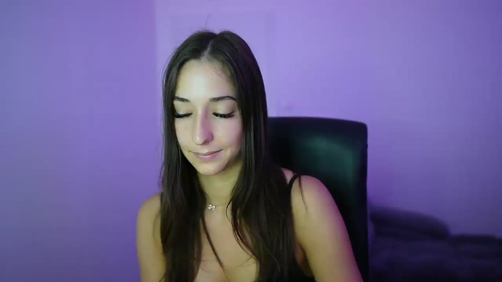 Gallery image thumbnail from Brunettte_18's myfreecams stream on, 05/27/2026, 14:46 image 10 of 20