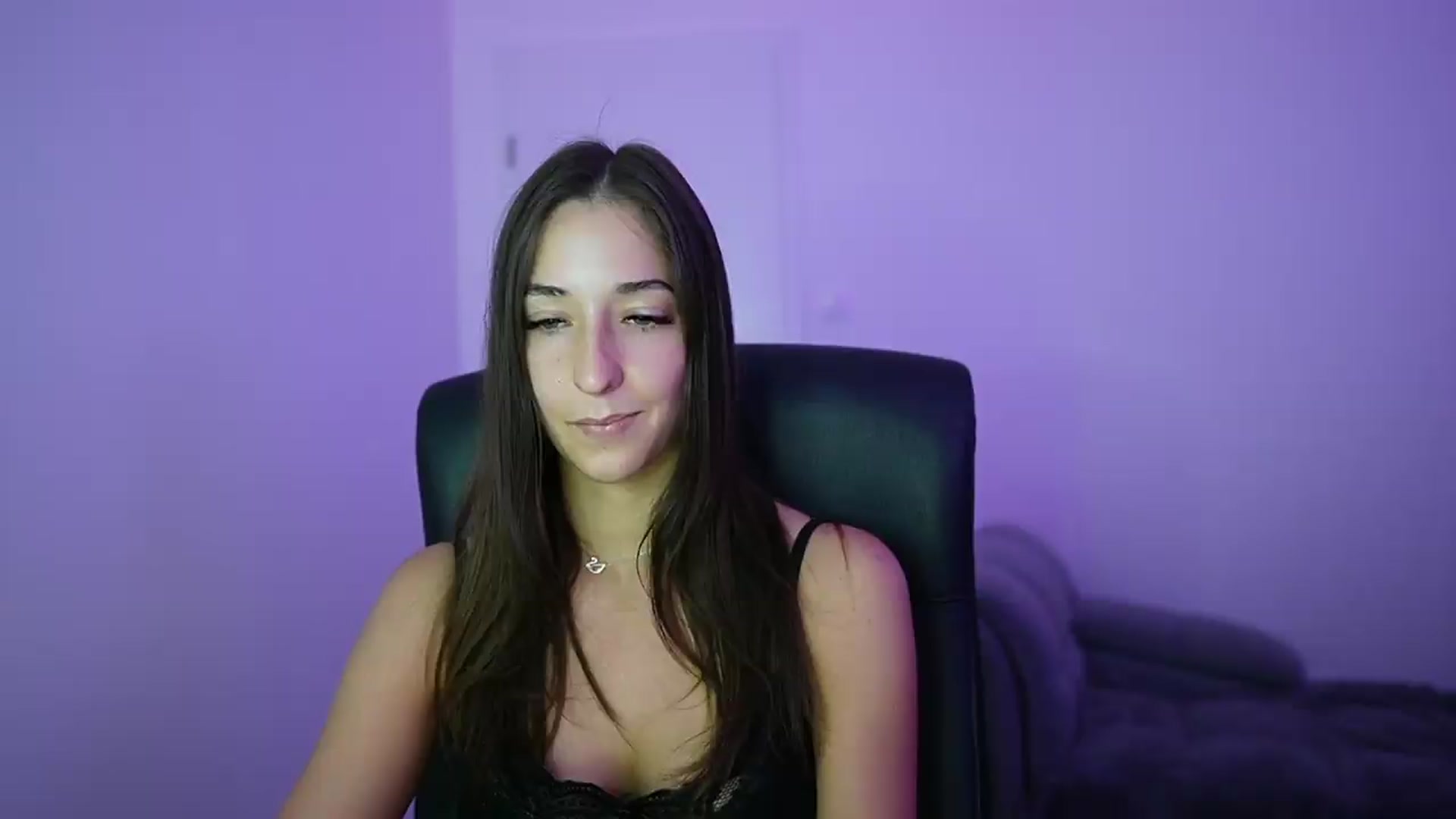 Gallery image thumbnail from Brunettte_18's myfreecams stream on, 05/27/2026, 14:46 image 16 of 20