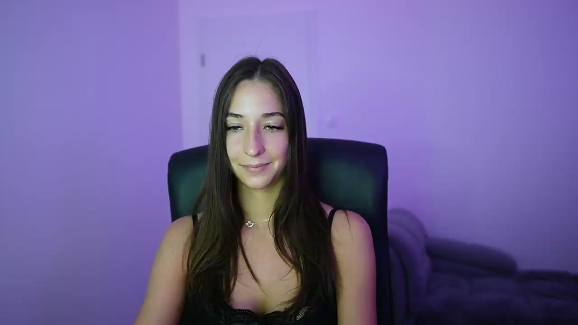 Gallery image thumbnail from Brunettte_18's myfreecams stream on, 05/27/2026, 14:46 image 14 of 20