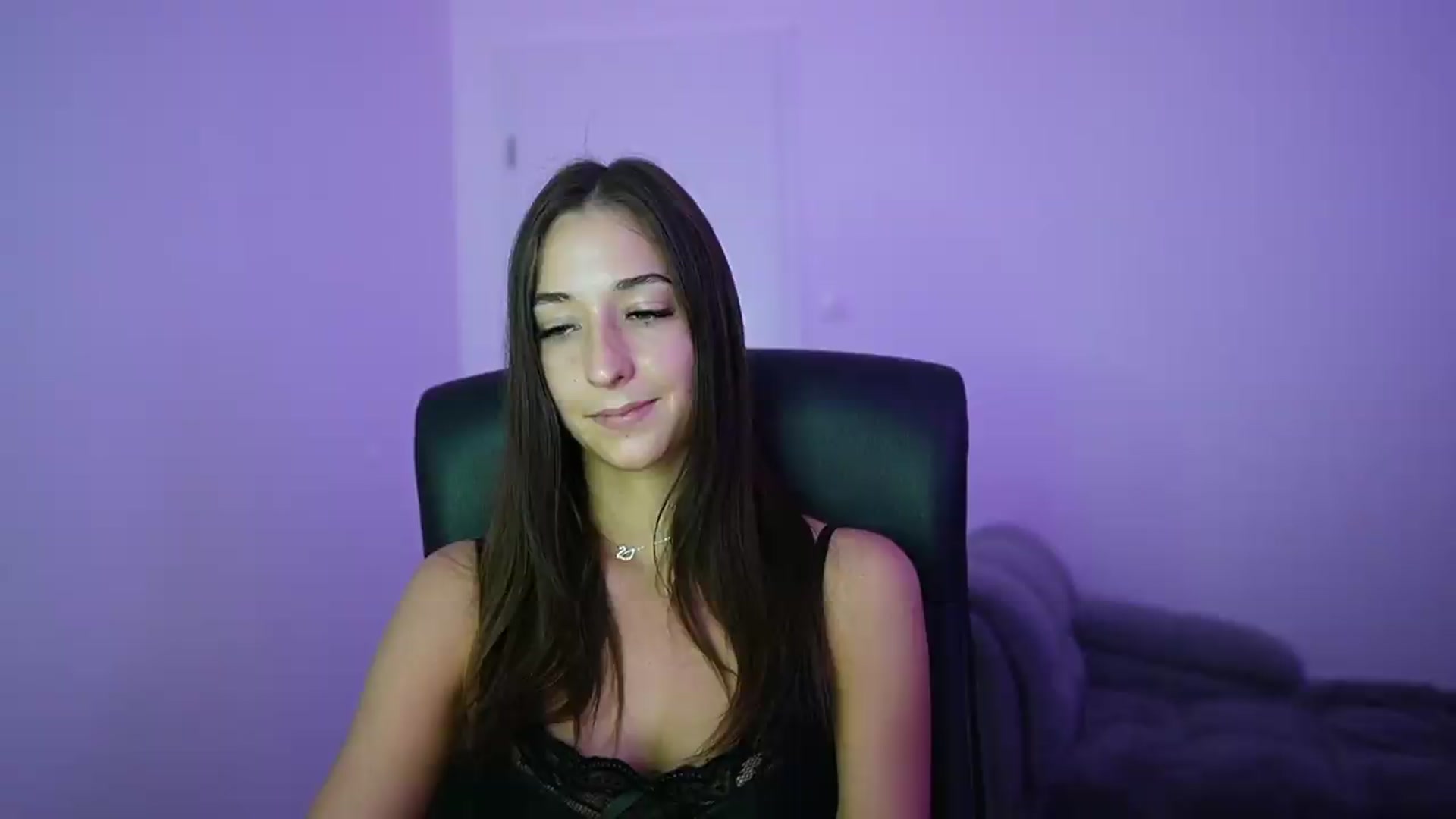 Gallery image thumbnail from Brunettte_18's myfreecams stream on, 05/27/2026, 17:02 image 17 of 20