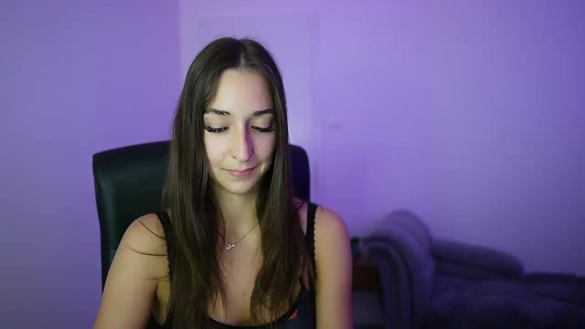 Gallery image thumbnail from Brunettte_18's myfreecams stream on, 06/01/2026, 23:33 image 4 of 20