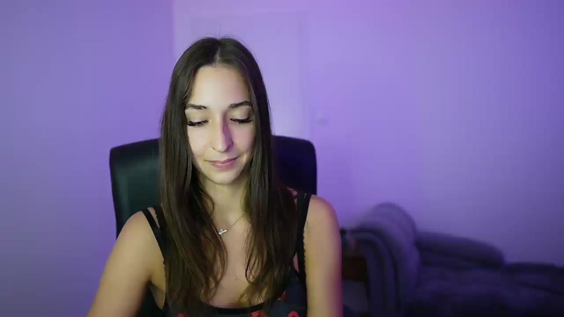 Gallery image thumbnail from Brunettte_18's myfreecams stream on, 06/01/2026, 23:33 image 19 of 20