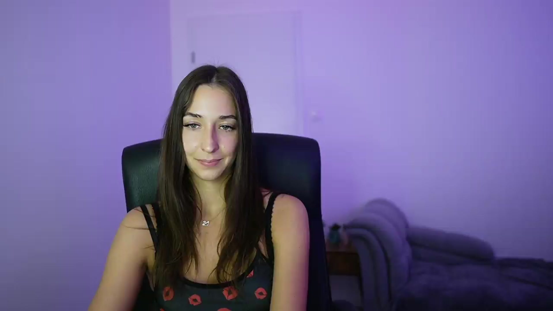 Gallery image thumbnail from Brunettte_18's myfreecams stream on, 06/01/2026, 23:33 image 5 of 20