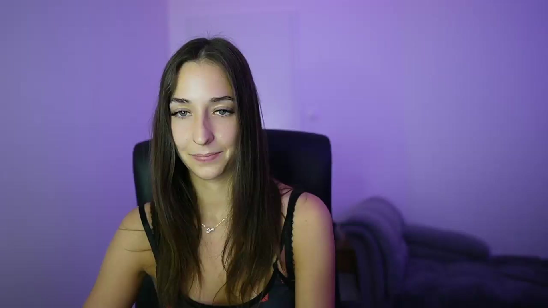 Gallery image thumbnail from Brunettte_18's myfreecams stream on, 06/01/2026, 23:33 image 7 of 20