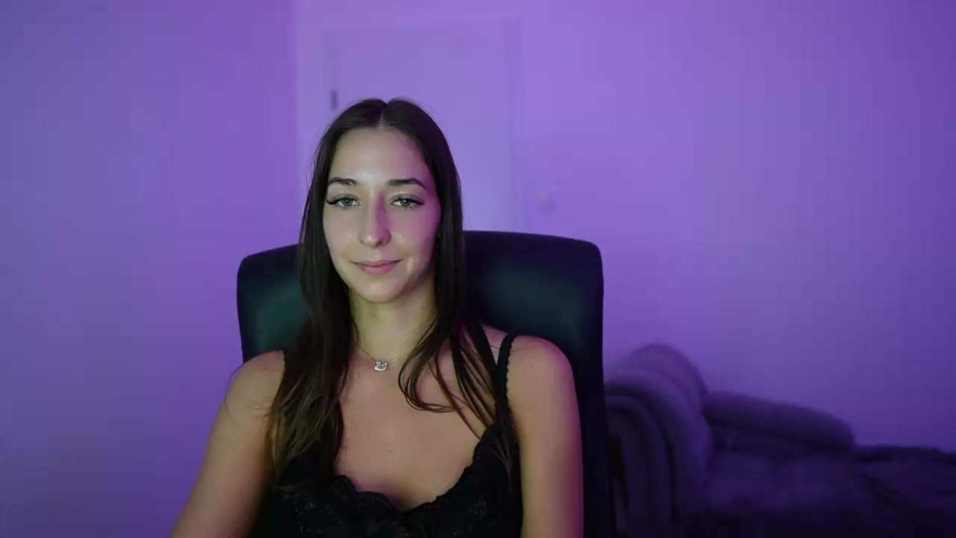 Gallery image thumbnail from Brunettte_18's myfreecams stream on, 06/04/2026, 21:32 image 13 of 20