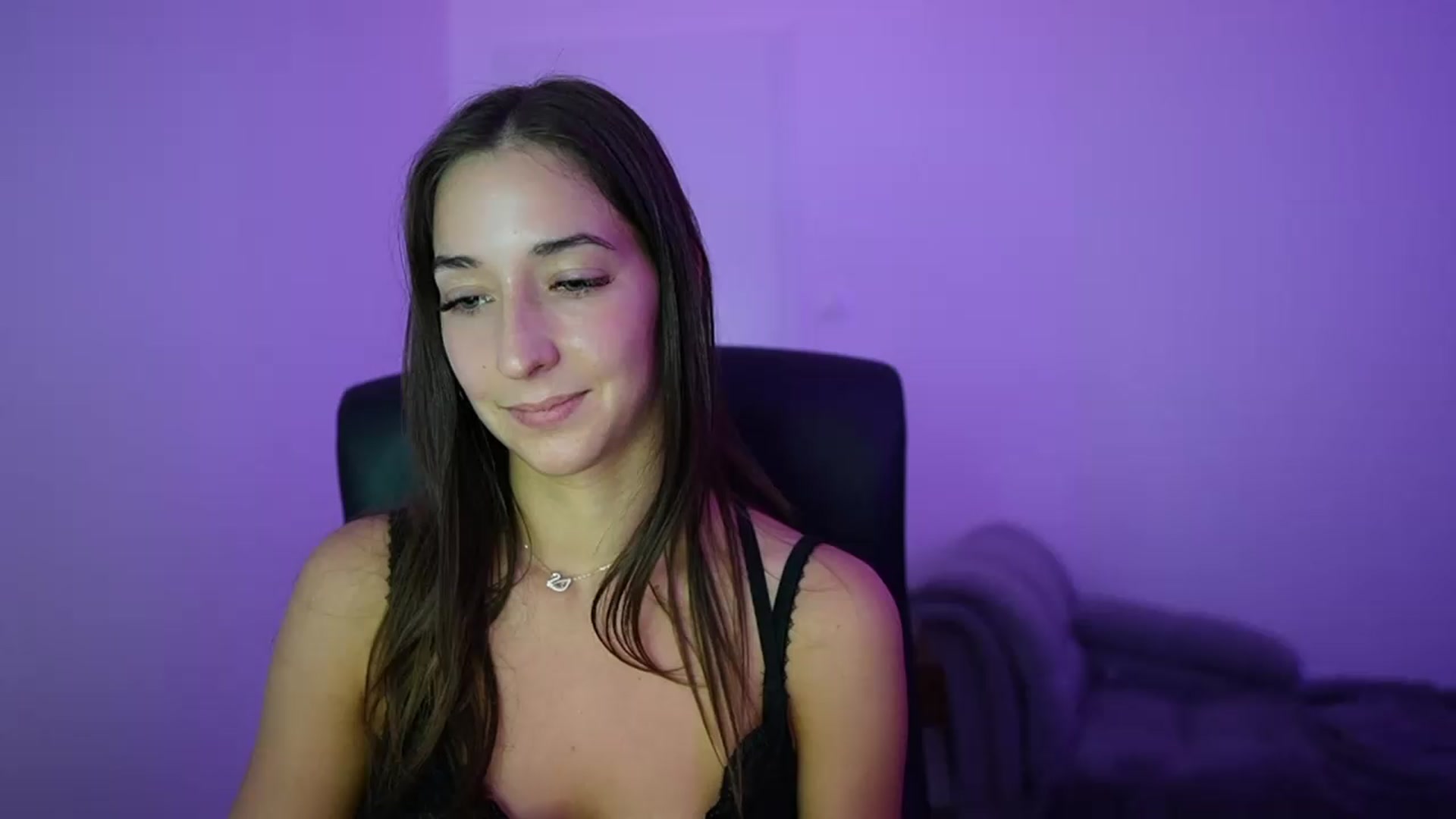Gallery image thumbnail from Brunettte_18's myfreecams stream on, 06/04/2026, 21:32 image 15 of 20