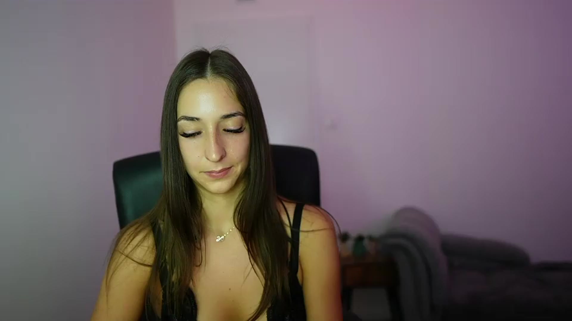 Gallery image thumbnail from Brunettte_18's myfreecams stream on, 06/10/2026, 22:14 image 4 of 20