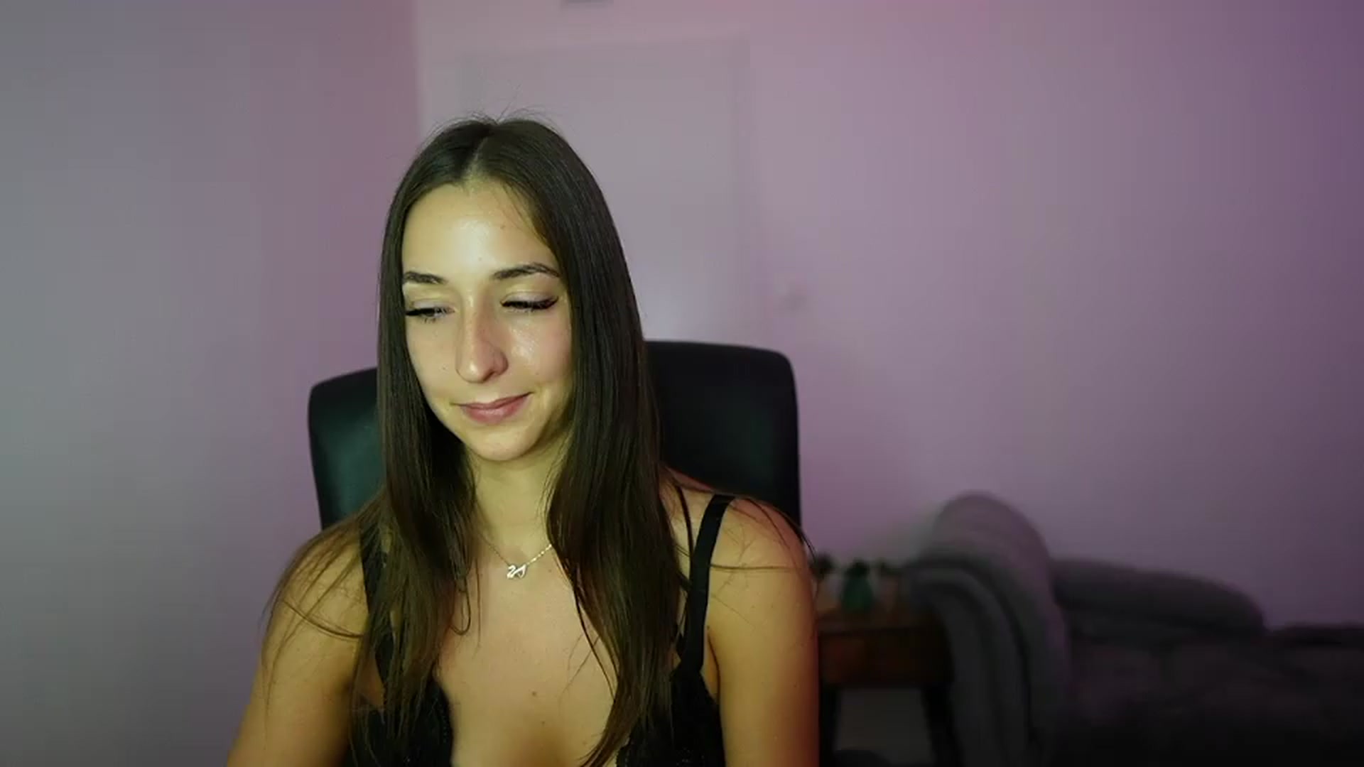 Gallery image thumbnail from Brunettte_18's myfreecams stream on, 06/10/2026, 22:14 image 5 of 20