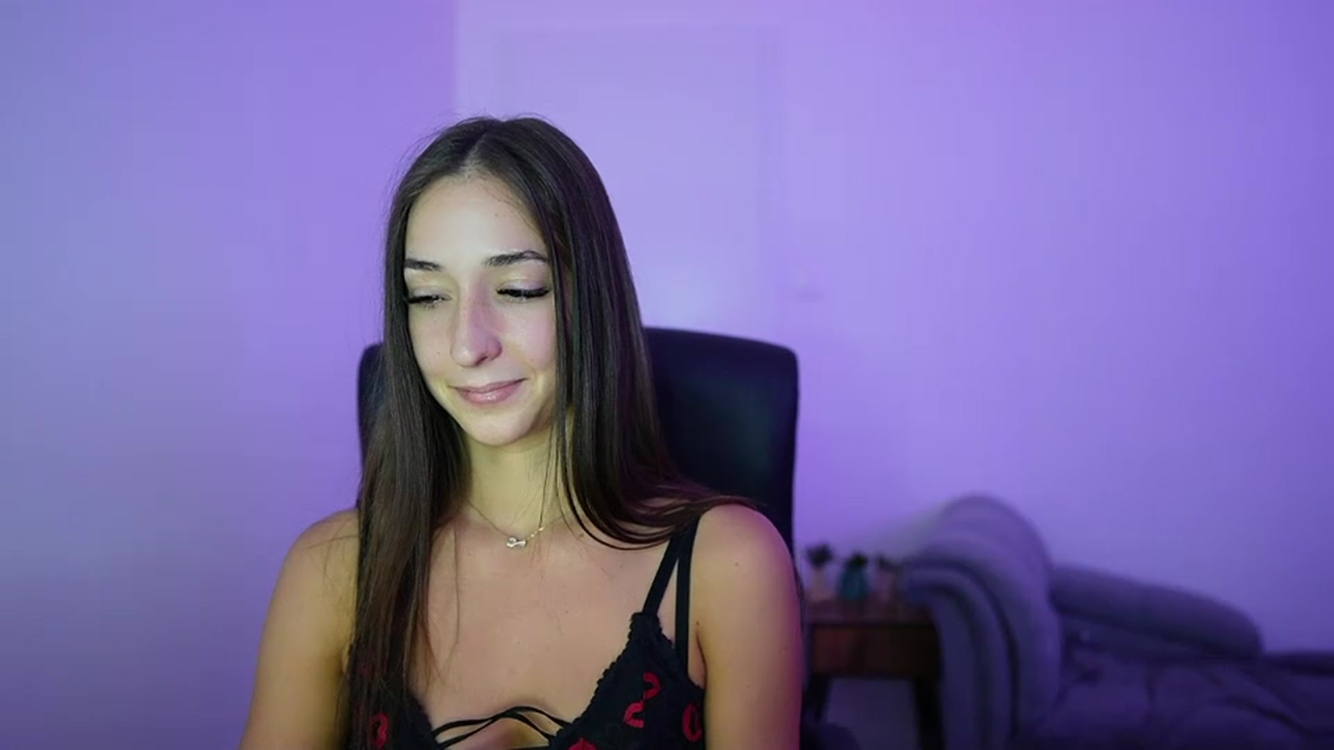 Gallery image thumbnail from Brunettte_18's myfreecams stream on, 06/11/2026, 20:50 image 17 of 20